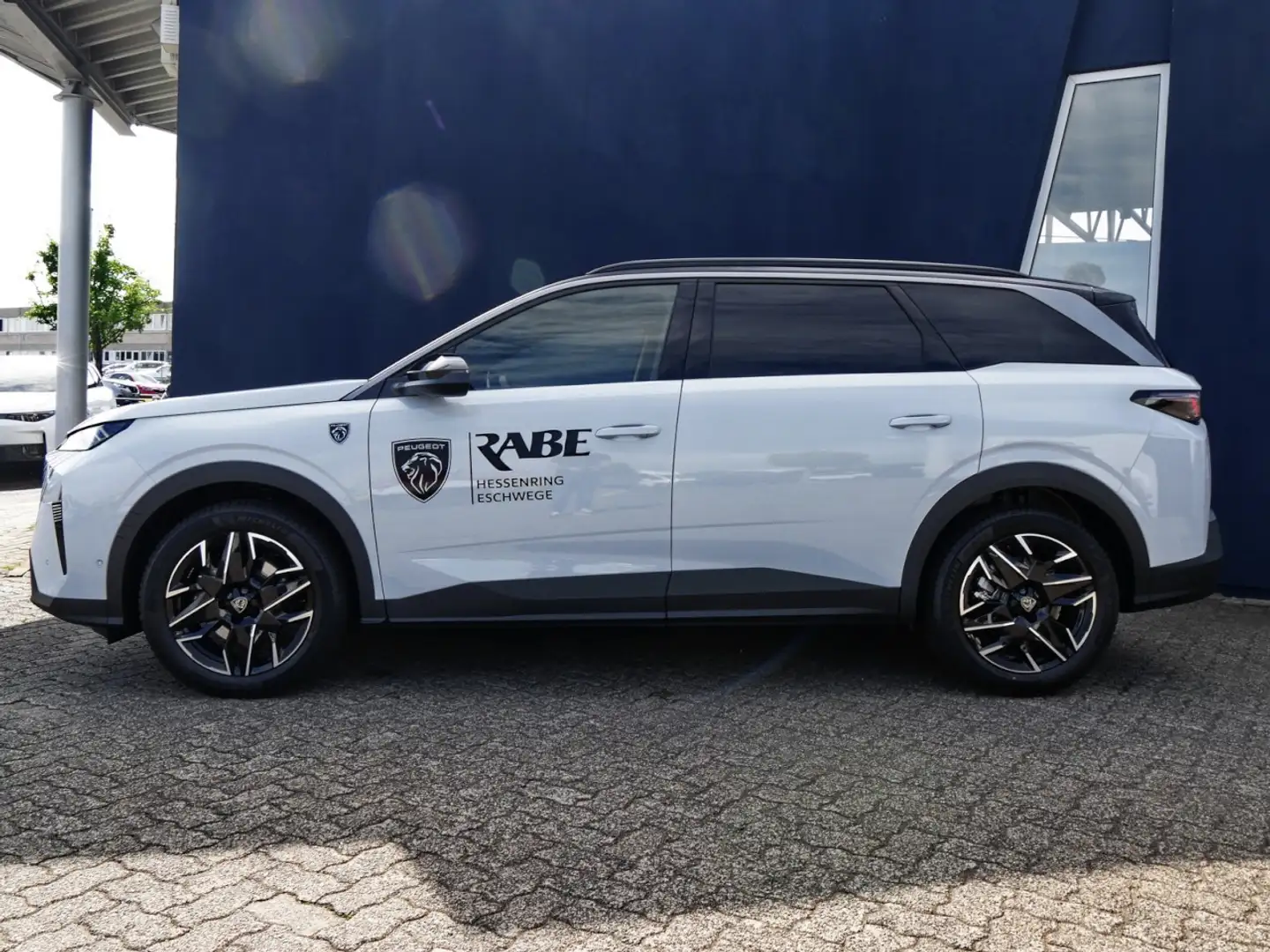 Peugeot 5008 GT 145 Hybrid Aut.+ACC+AHK+E-Heckklappe+LED Klima Weiß - 2