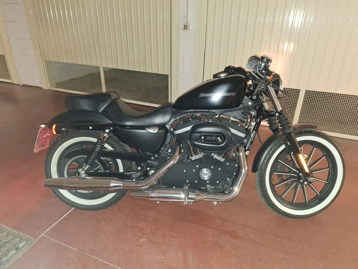 Harley-Davidson Sportster XL 883 Nightster Schwarz - 2