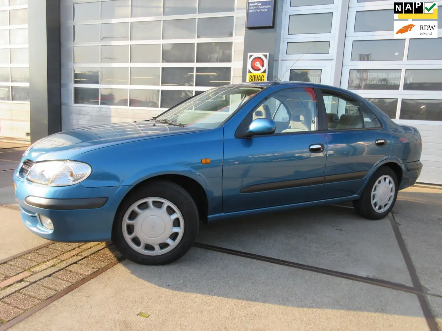 Nissan Almera 1.8 Luxury / Airco / Automaat / PDC Modrá - 1