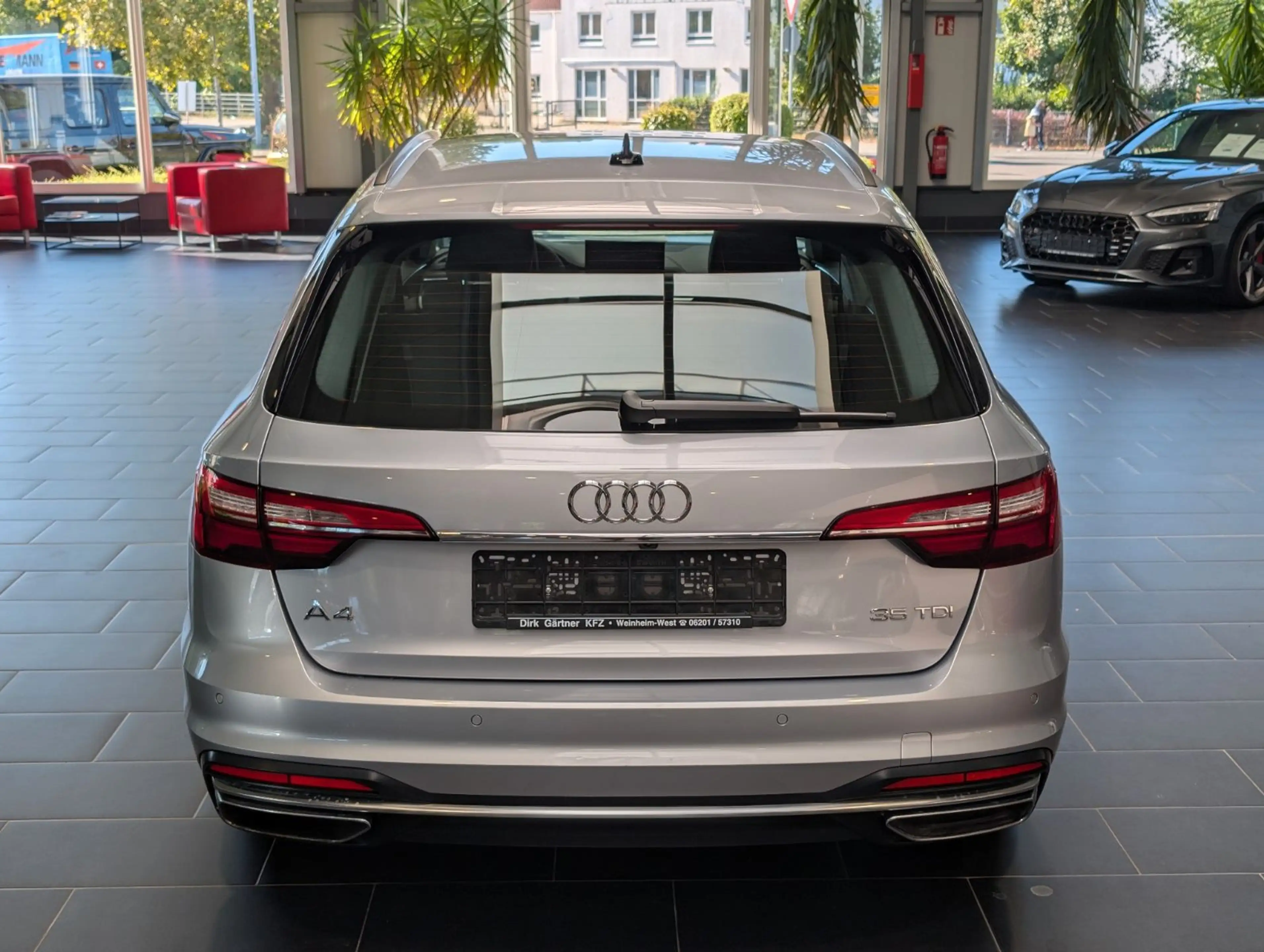 Audi A4 Avant 35 TDI advanced LED Leder Navi — photo 4