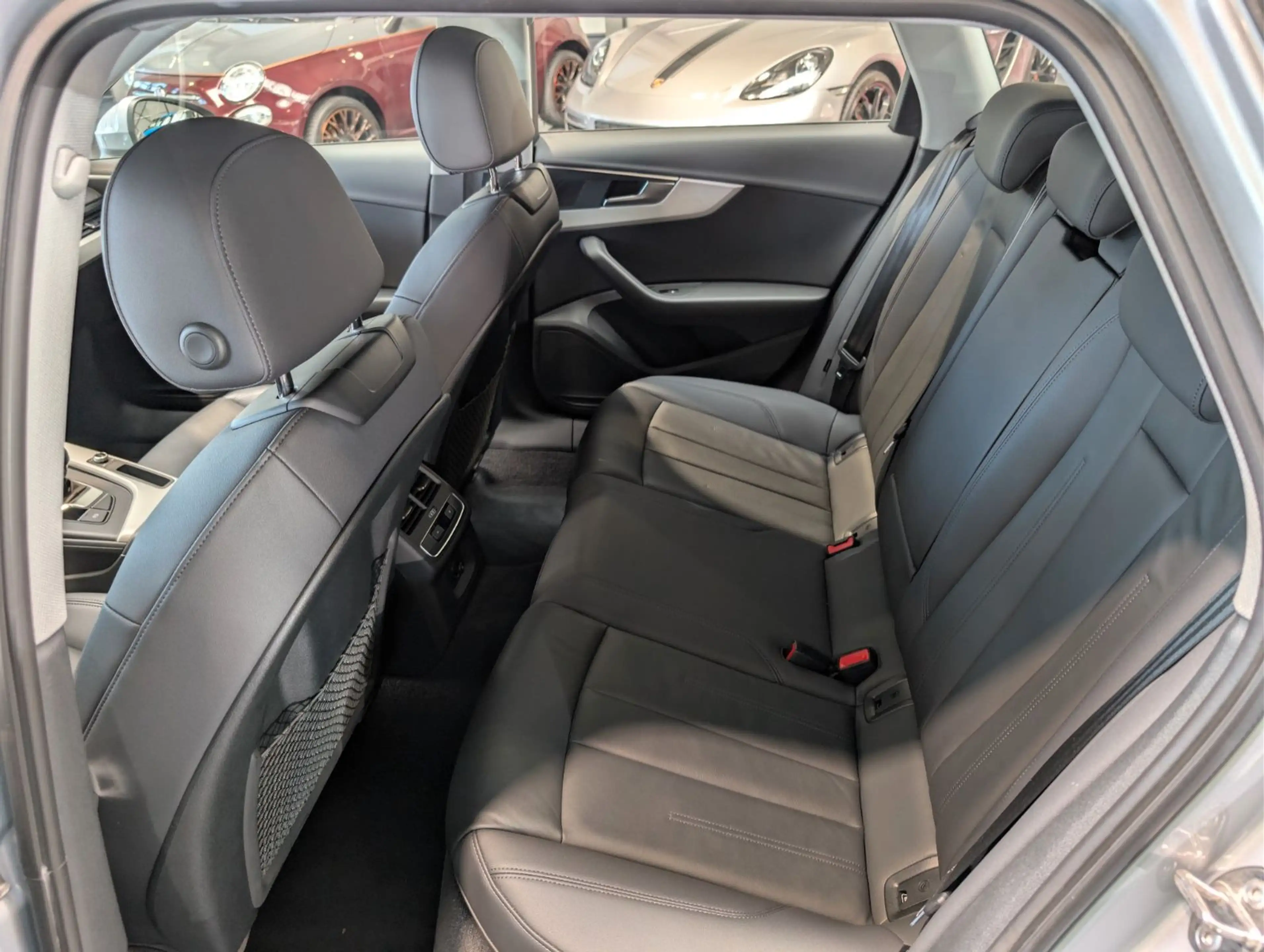 Audi A4 Avant 35 TDI advanced LED Leder Navi — photo 11