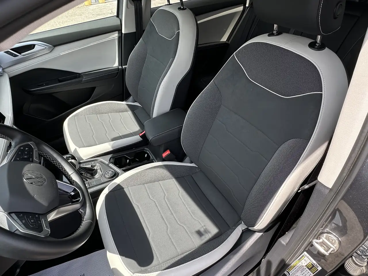 Volkswagen Taos снимка Volkswagen Taos