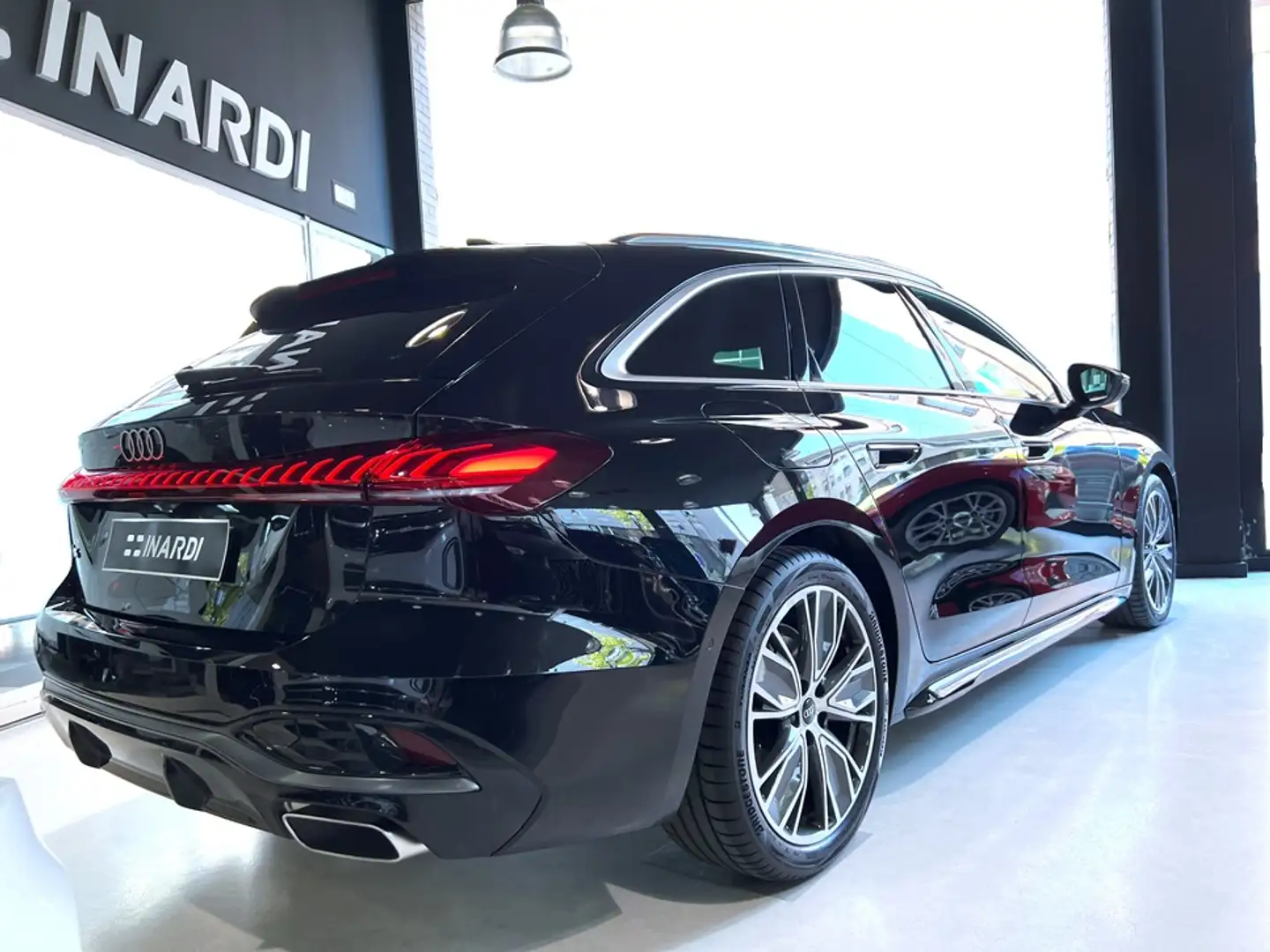 Audi A5 Avant TFSI S line 150 S tronic Negro - 2