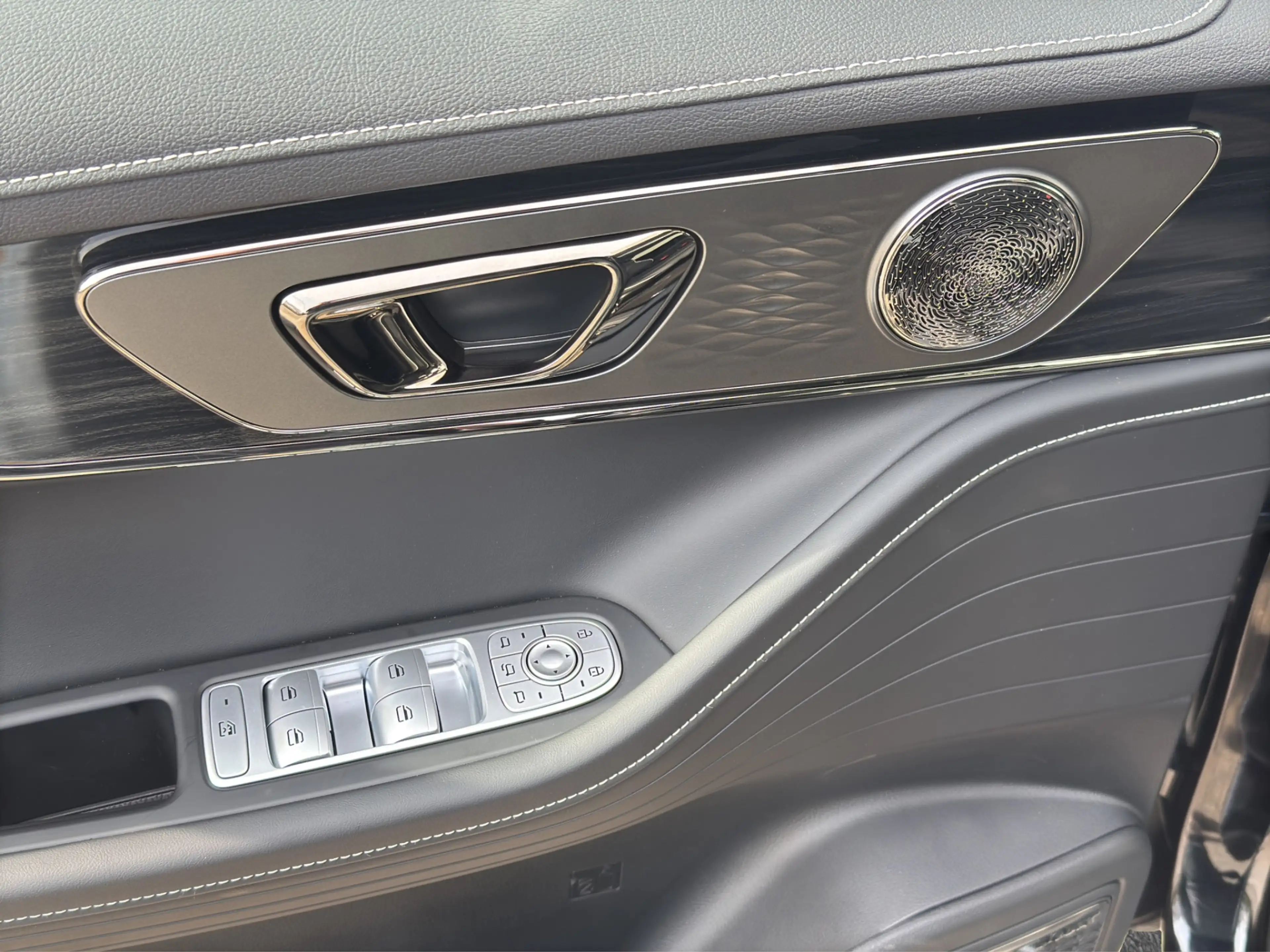 Omoda 5 EV Premium 61 kWh | Open-dak | Stoelvent/verw | Di — photo 14