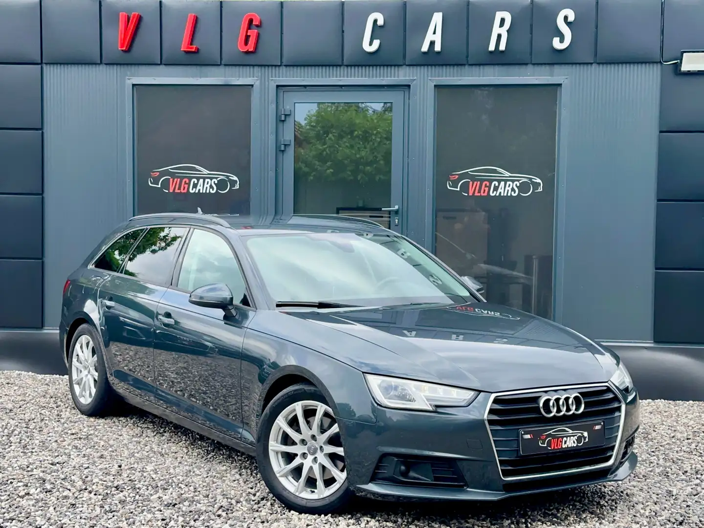 Audi A4 Avant 2.0 TDi S tronic Cokcpit B. Auto Full option Szary - 1