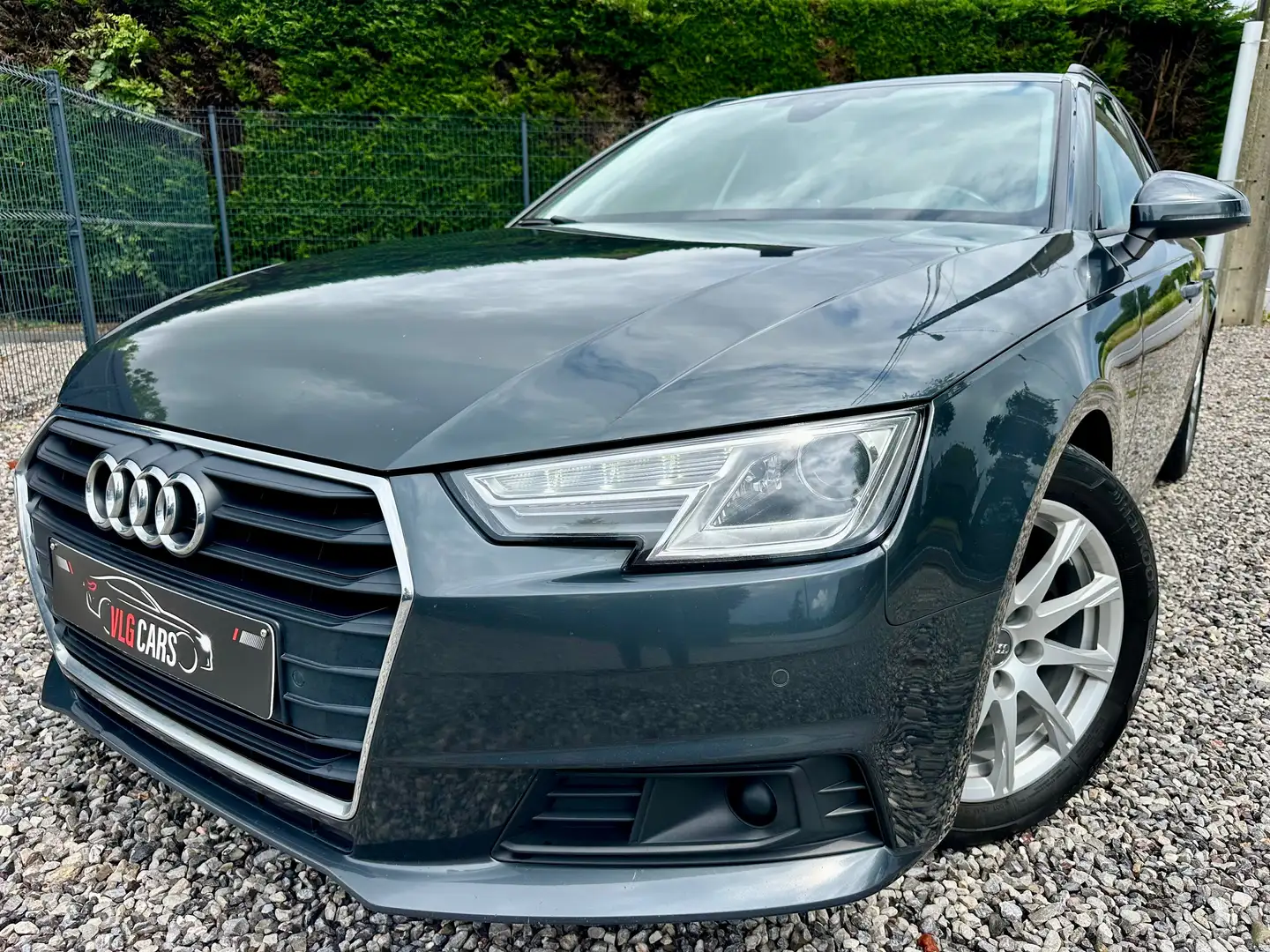 Audi A4 Avant 2.0 TDi S tronic Cokcpit B. Auto Full option Szary - 2