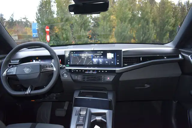 Opel Grandland view 7