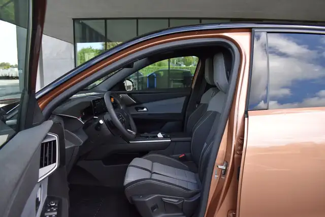 Opel Grandland view 13