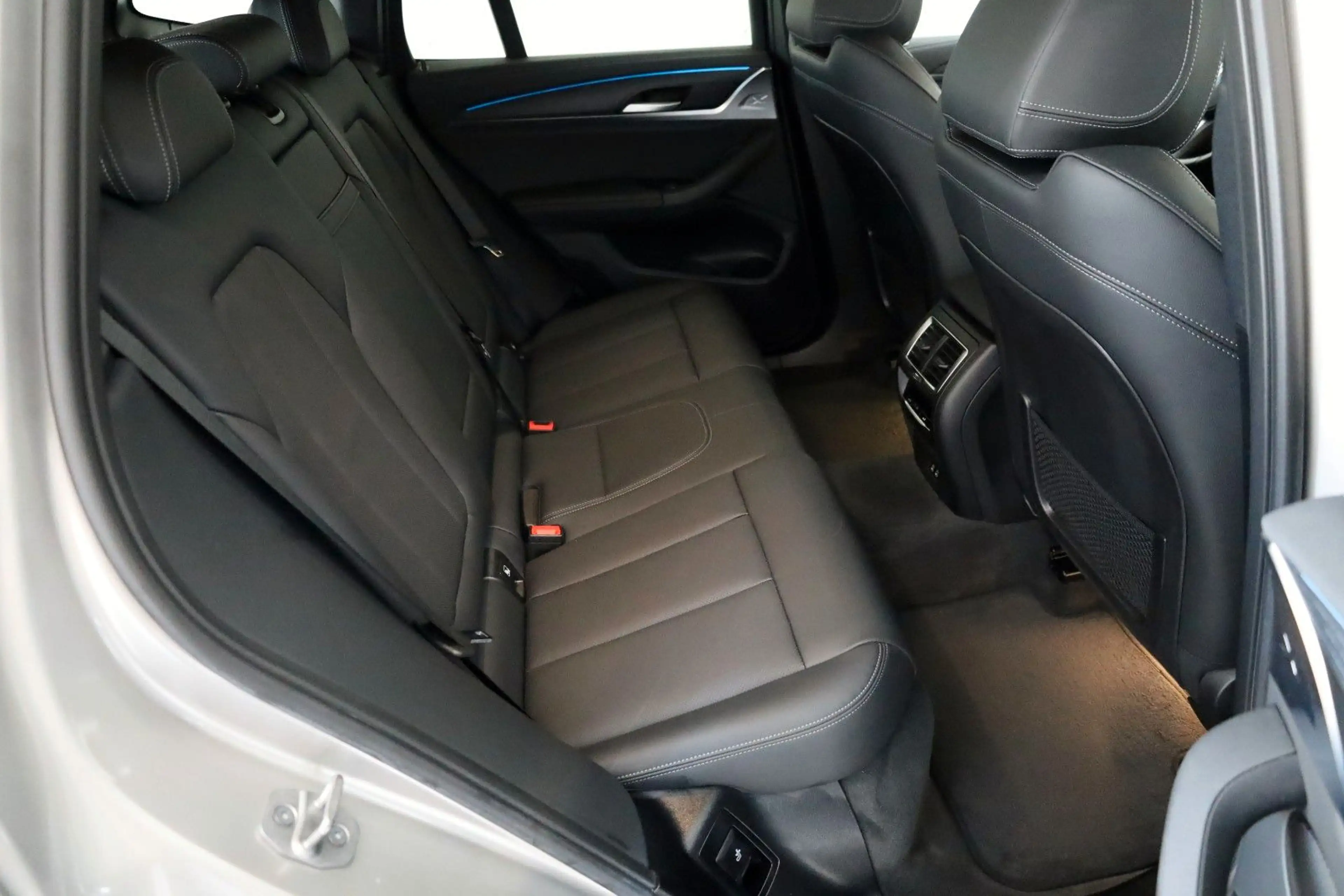 BMW iX3 Inspiring+M Pak.,Leder,Navi,LED,PanDach,Park — photo 6
