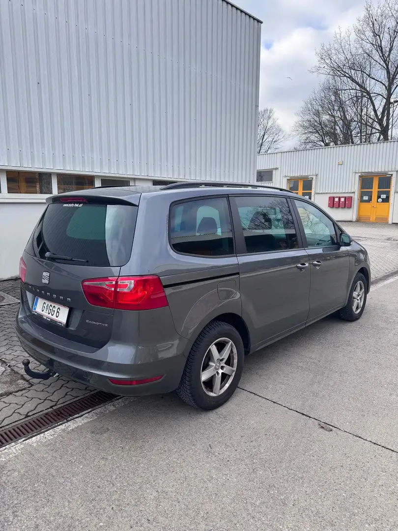 SEAT Alhambra Style 1,4 TSI DSG Grau - 2