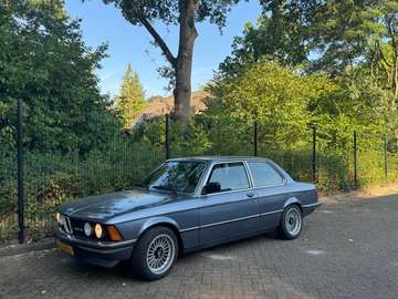 323i E21 Vaste Prijs €15.000,-