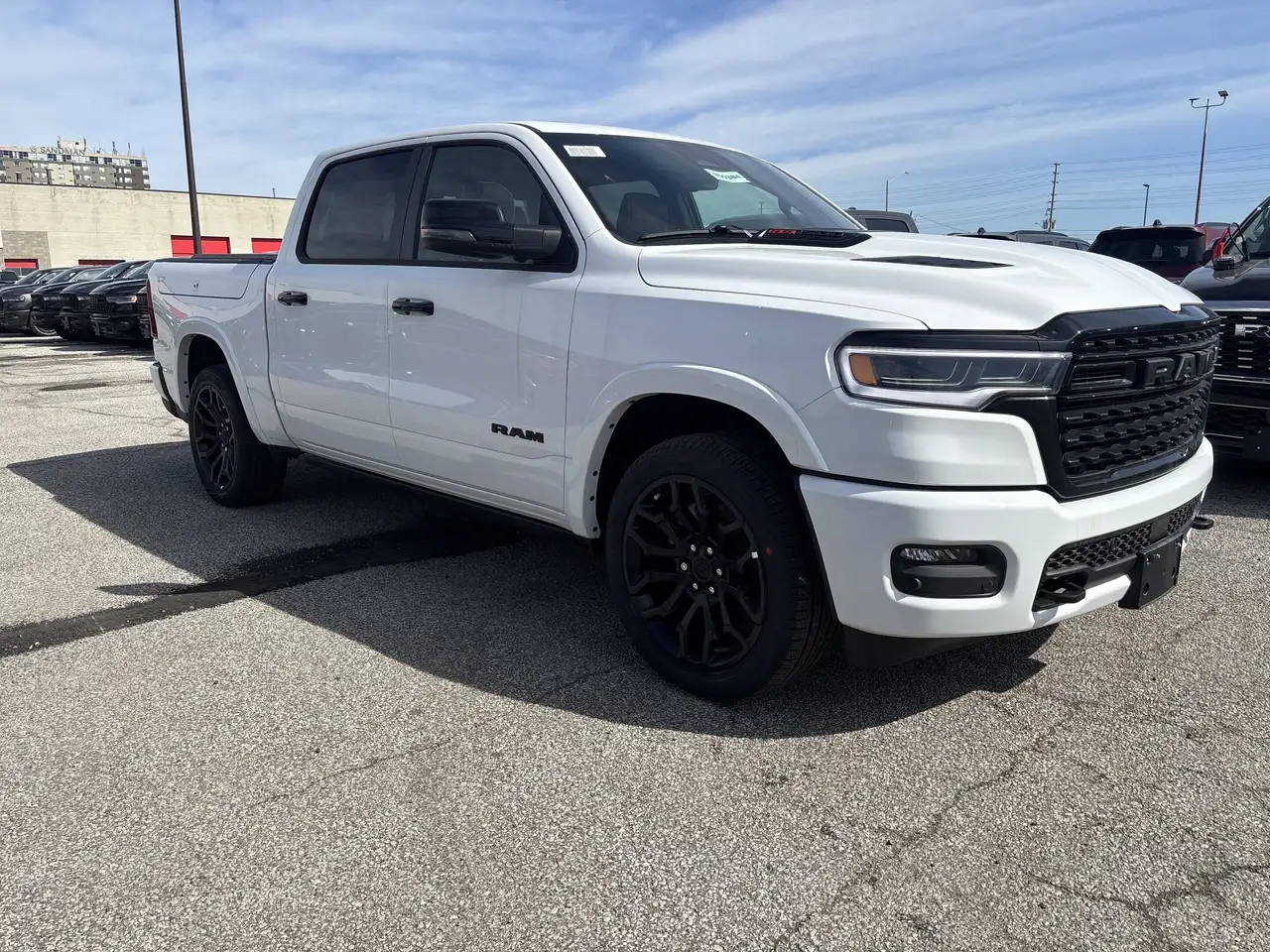 RAM 1500 снимка RAM 1500