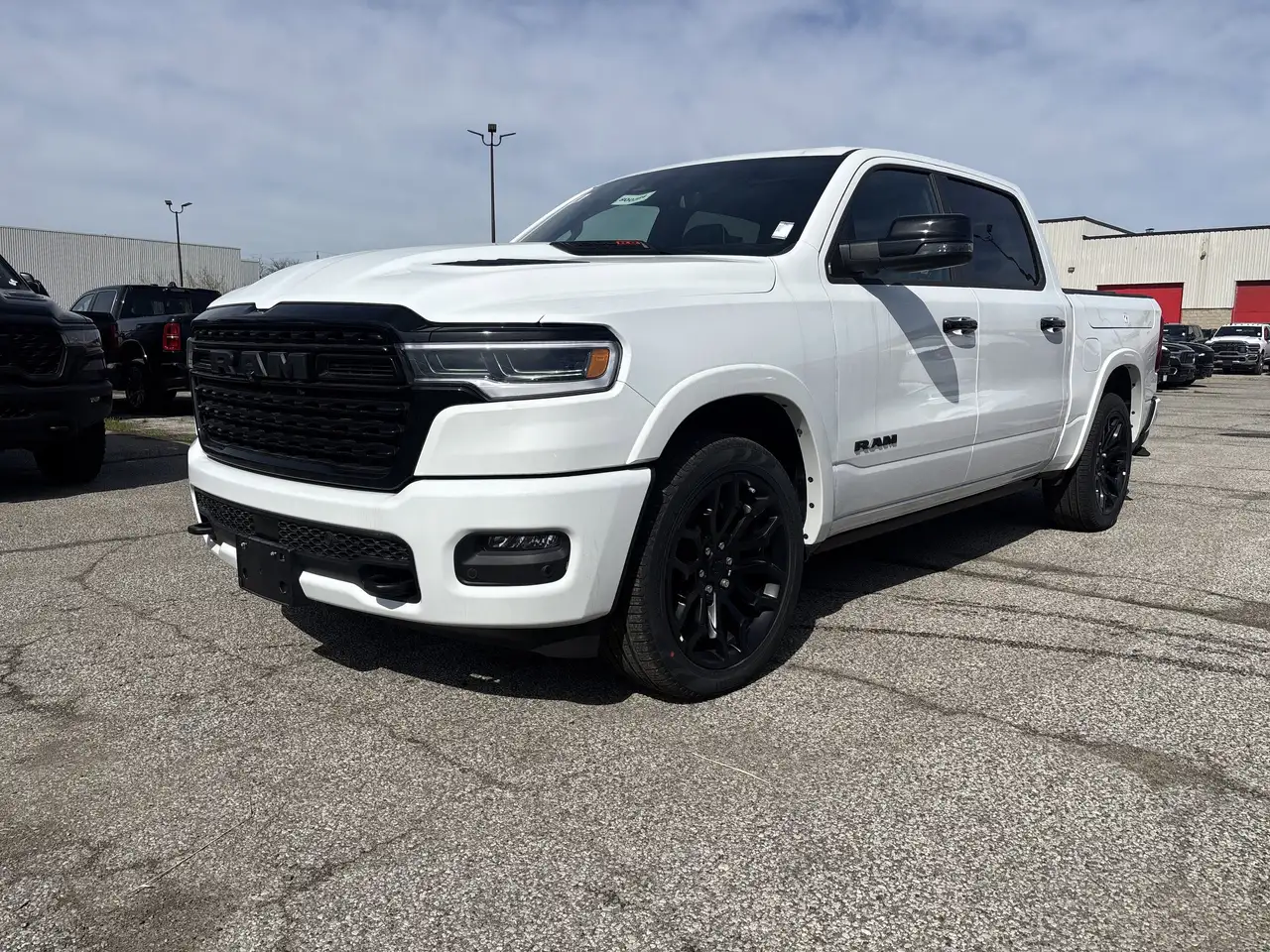 RAM 1500 снимка RAM 1500