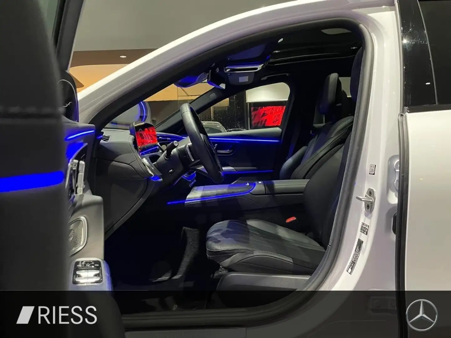 Mercedes-Benz E 450 4M AMG+PANO+HUD+STDHZG+DISTR+AHK+HA LENK+ Weiß - 2