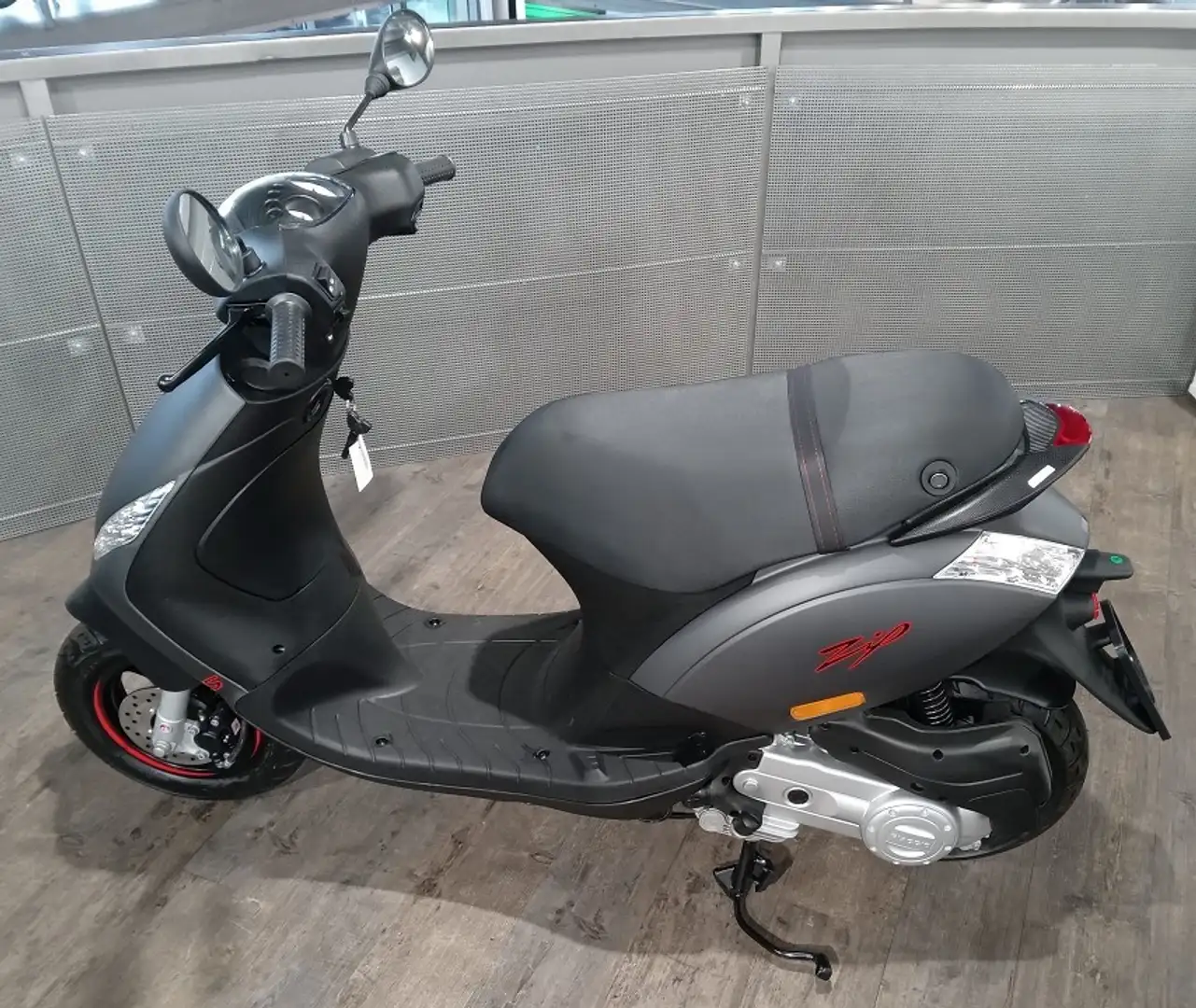 Piaggio Zip 50 Euro 5 Standart und S Grau - 2
