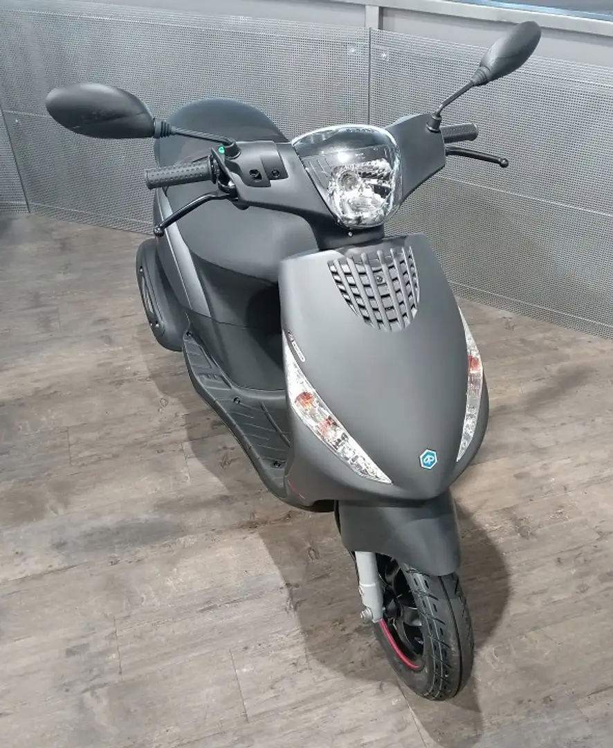 Piaggio Zip 50 Euro 5 Standart und S Gris - 1
