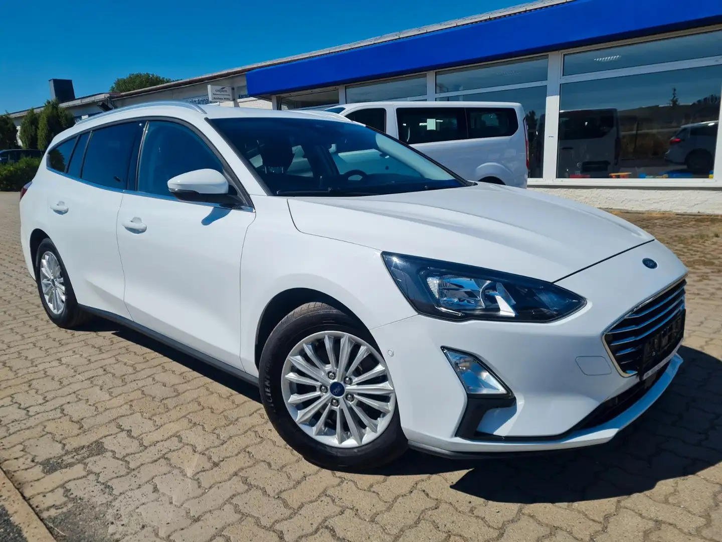 Ford Focus Turn. Titanium Navi LED Winterp. BLIS uvm. Weiß - 1