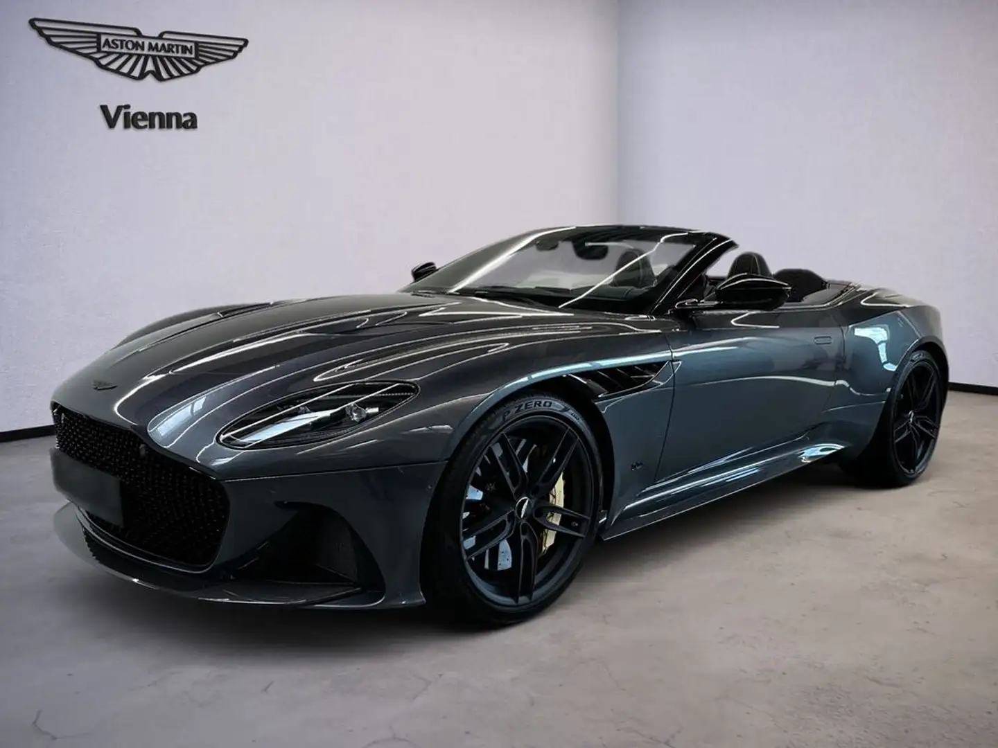 Aston Martin DBS Volante / Carbon Fibre Ext. & Int. / B&O Gris - 1
