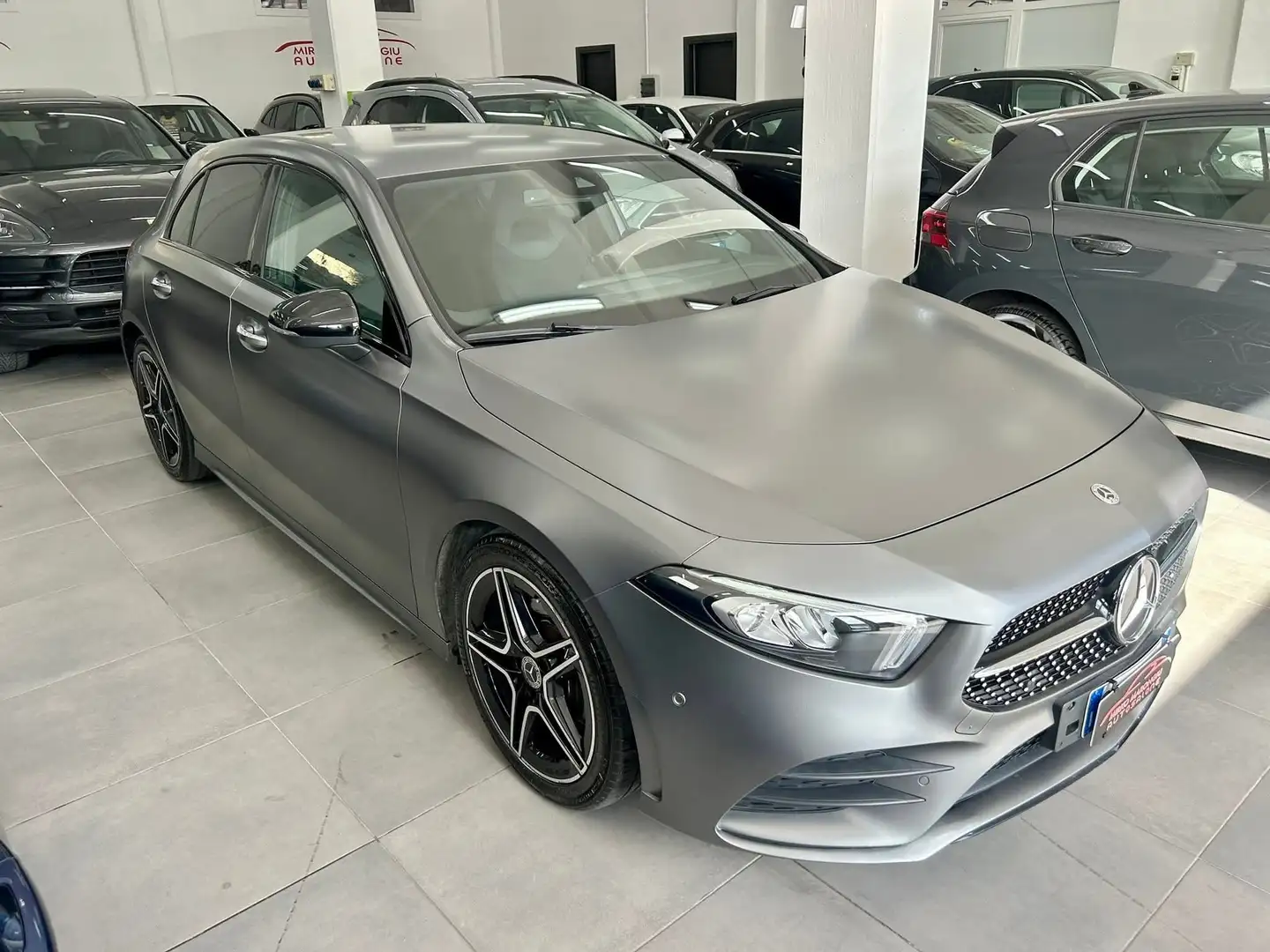Mercedes-Benz A 180 A 180 d Premium Night edition Plus auto Gris - 2