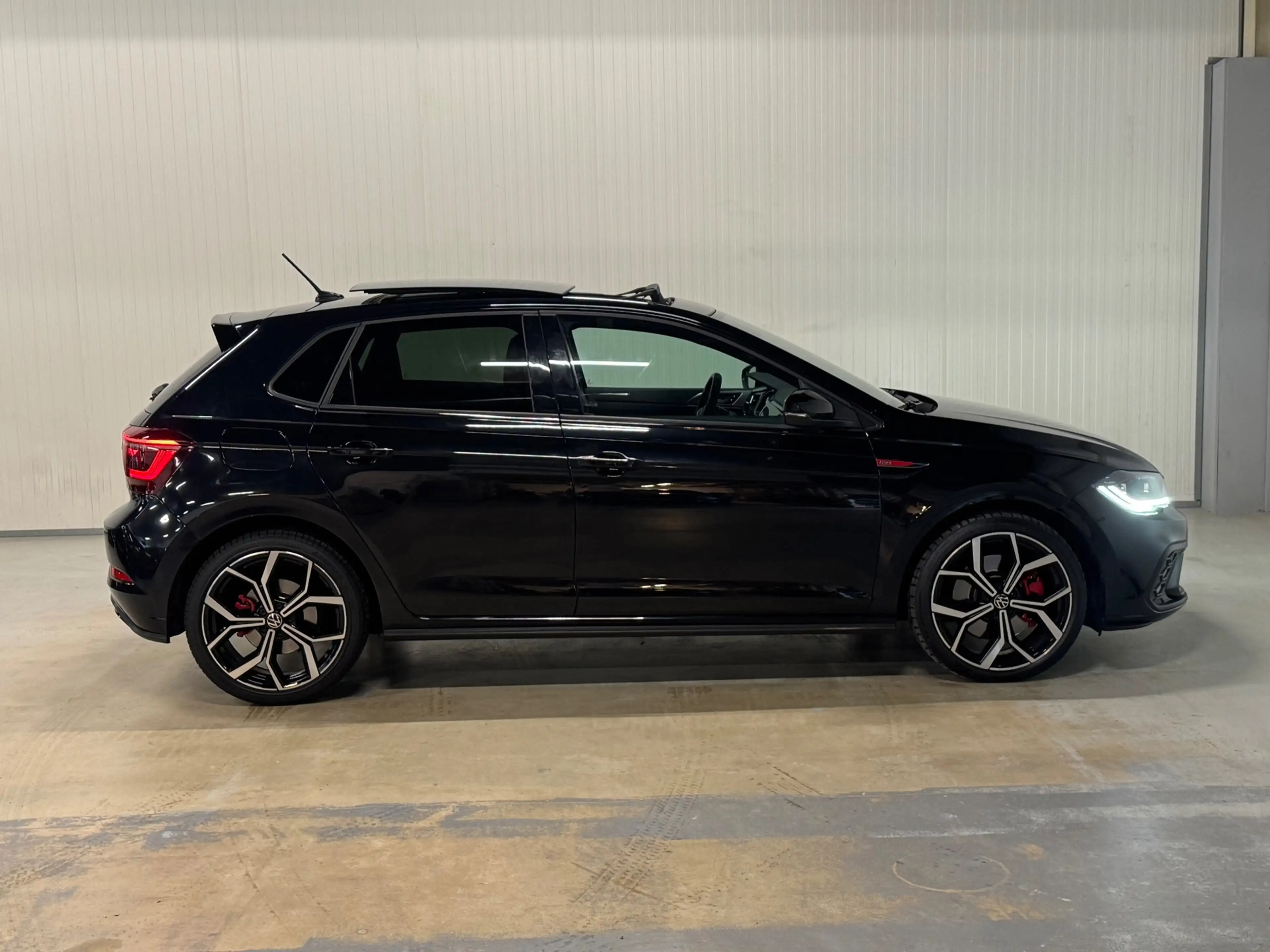 Volkswagen Polo GTI 2.0 TSI | FACELIFT | PANO | CAMERA | LED | ACC — photo 6