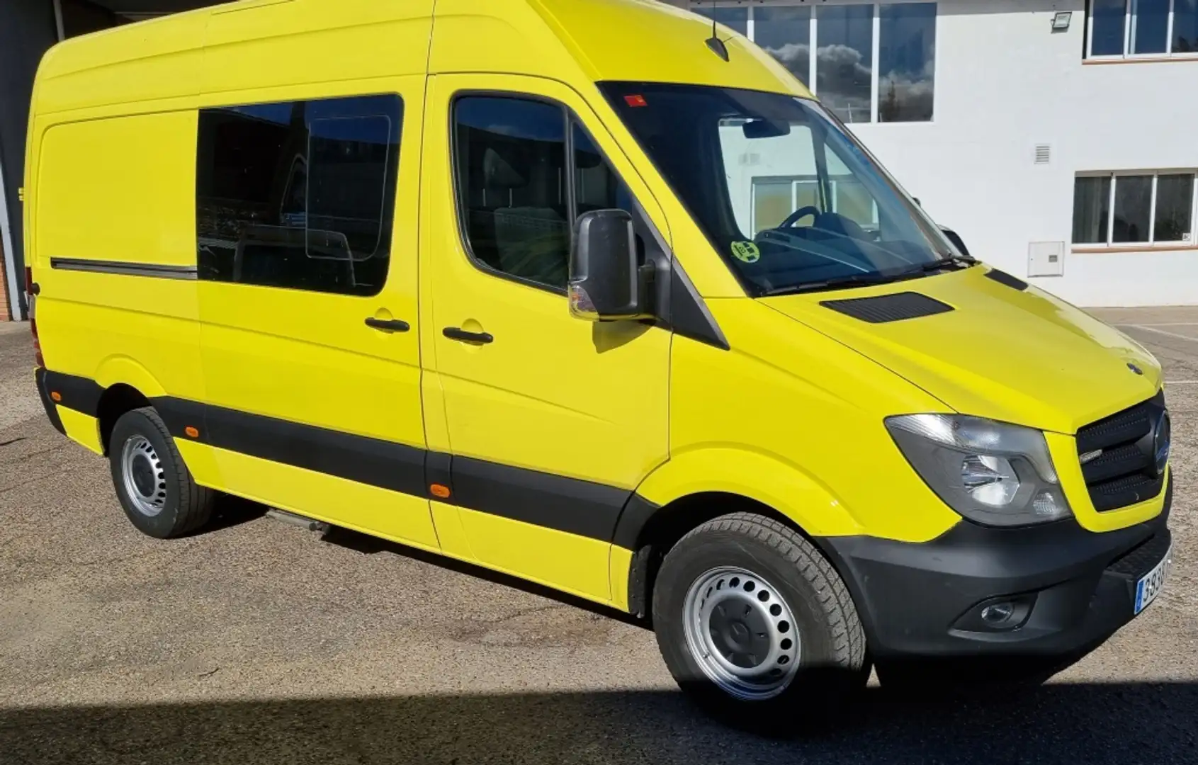 Mercedes-Benz Sprinter Furgón 316CDI Compacto Jaune - 1