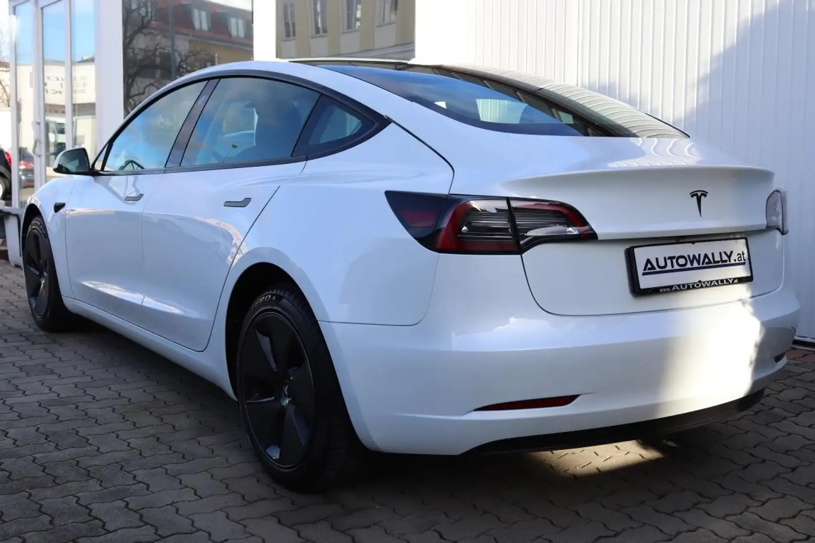 Tesla Model 3 Standard Range 57,5kWh Weiß - 2