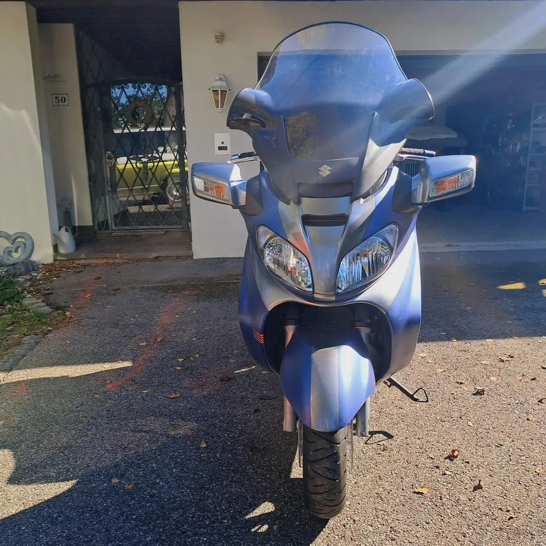 Suzuki Burgman 650 Executive Grau - 2