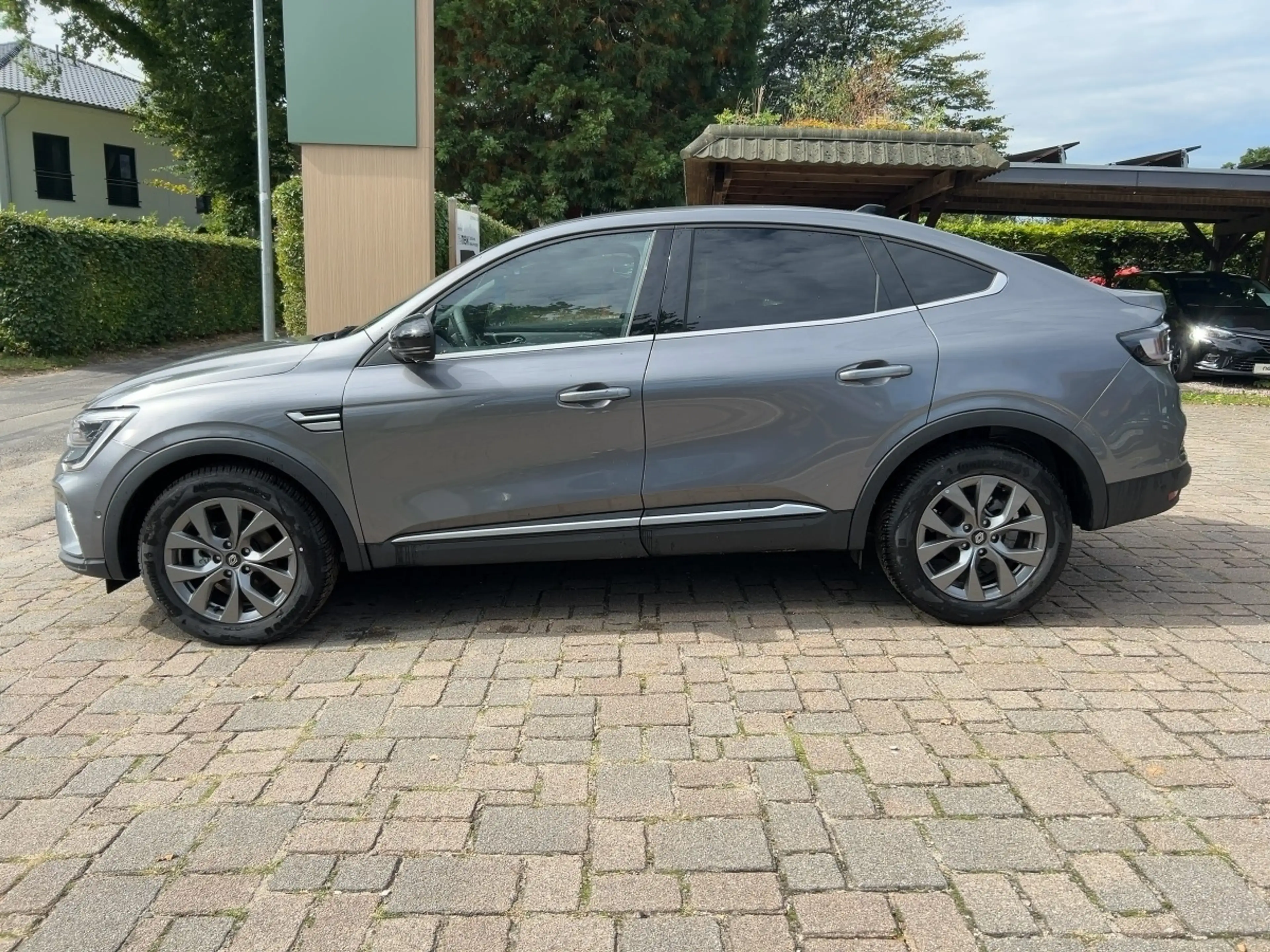 Renault Arkana Mild-Hybrid 140 Techno — photo 2