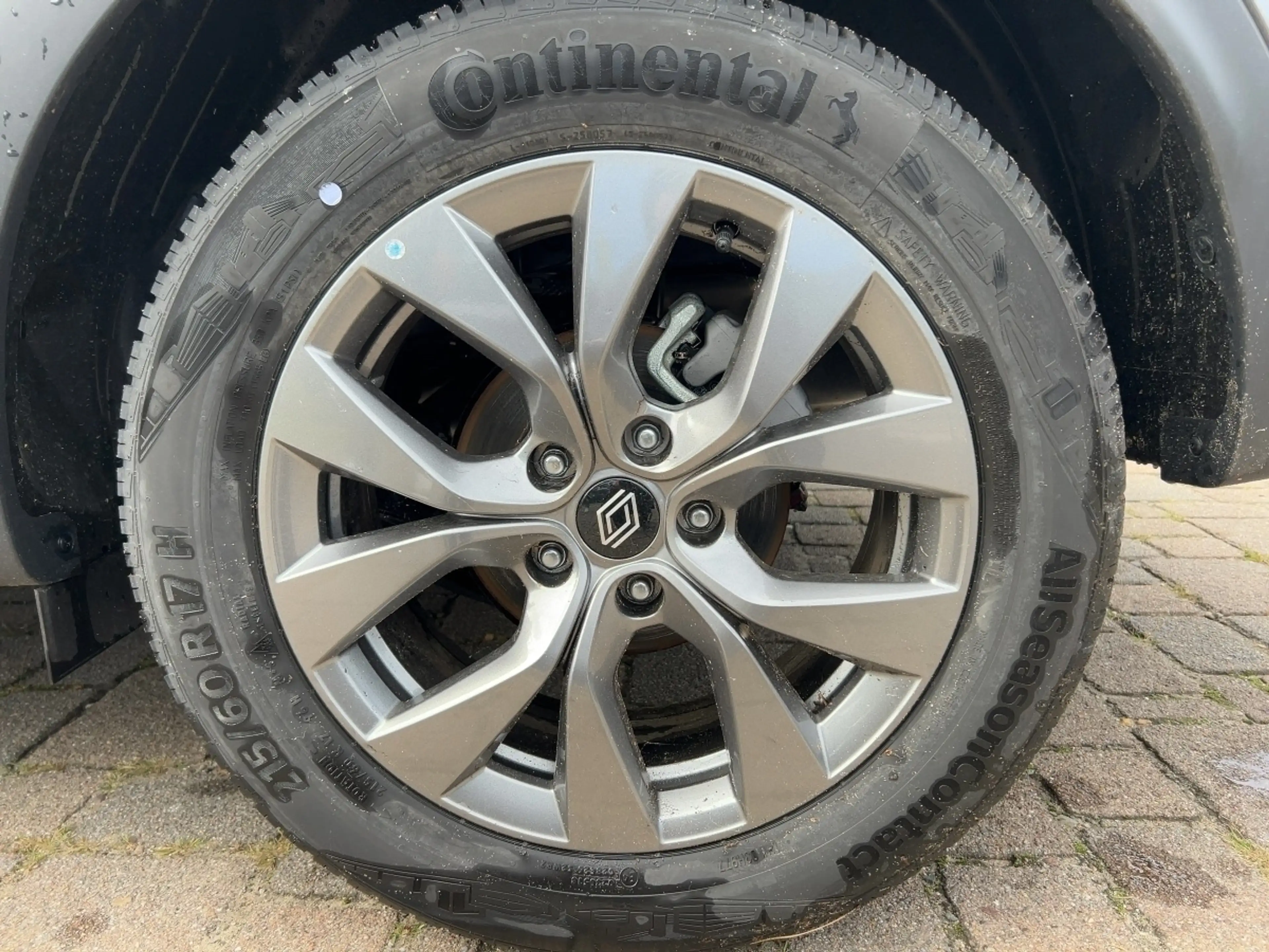 Renault Arkana Mild-Hybrid 140 Techno — photo 13