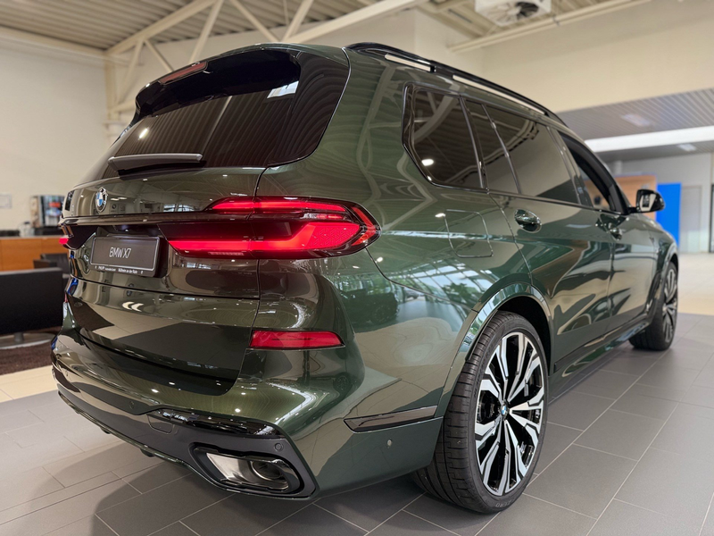 BMW X7 xDrive40d M SportPro 23" B&W Sky Massage Individua — photo 3