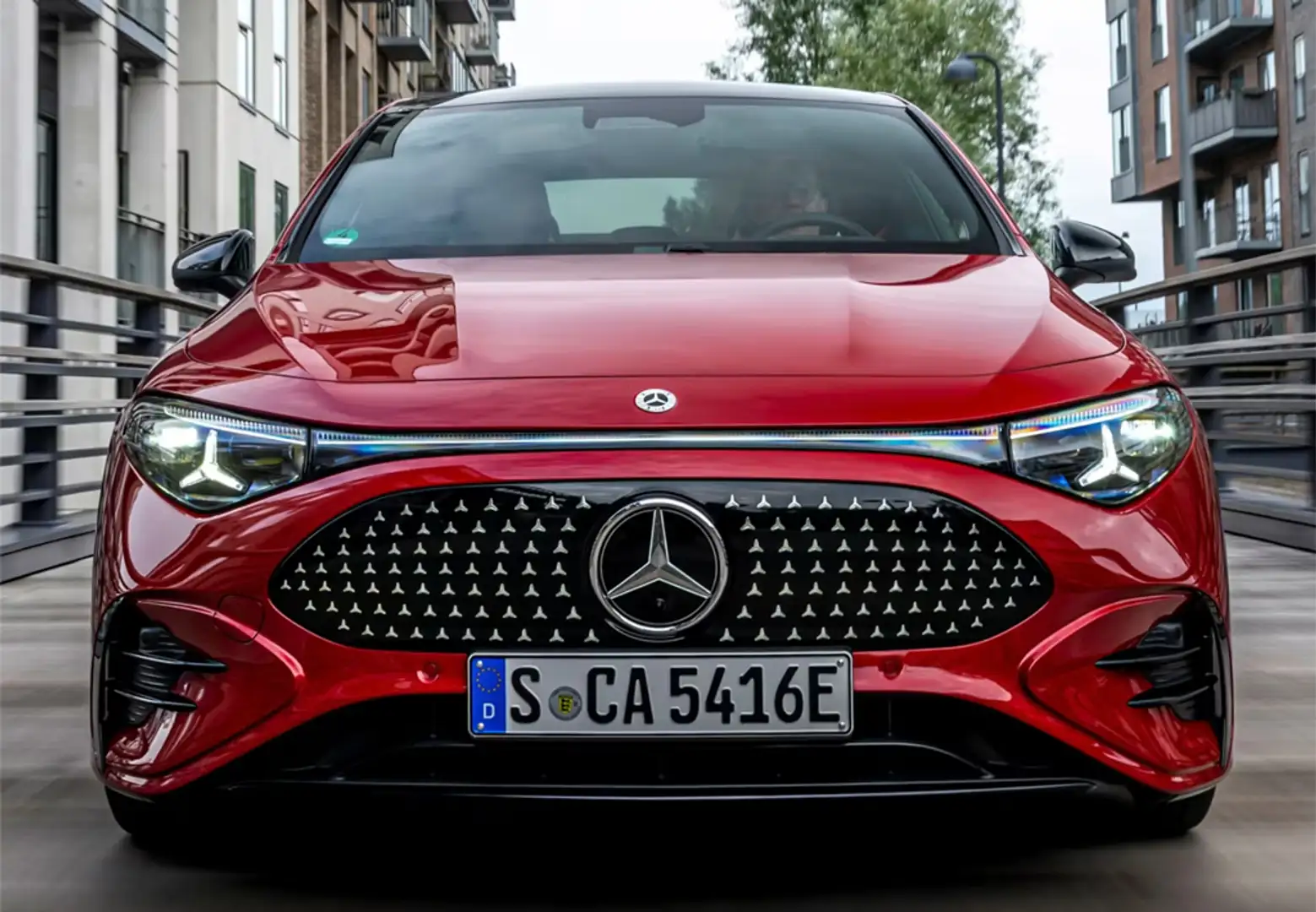 Mercedes-Benz CLA 250 AMG Line 4M 7G-DCT Rot - 2