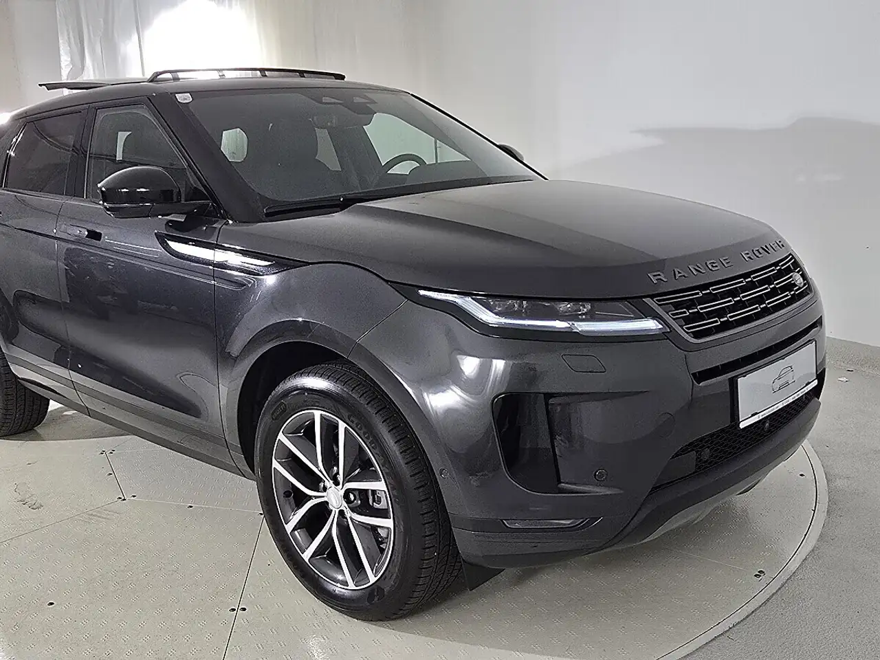 Land Rover Range Rover Evoque 2026 — фото 10
