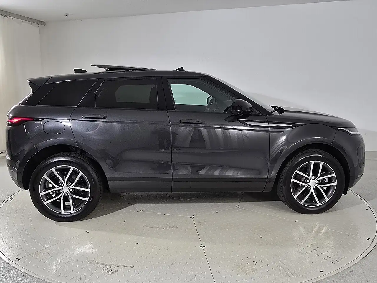 Land Rover Range Rover Evoque 2026 — фото 8