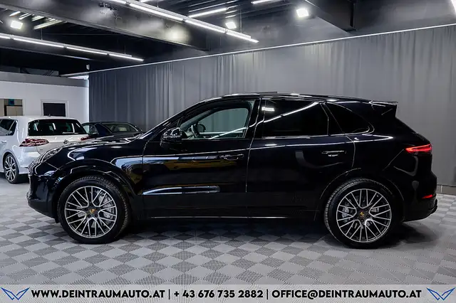 Porsche Cayenne Turbo III Aut.*360°*SPORT-CHRONO*PANO*SHZ+LÜ Ansicht 6