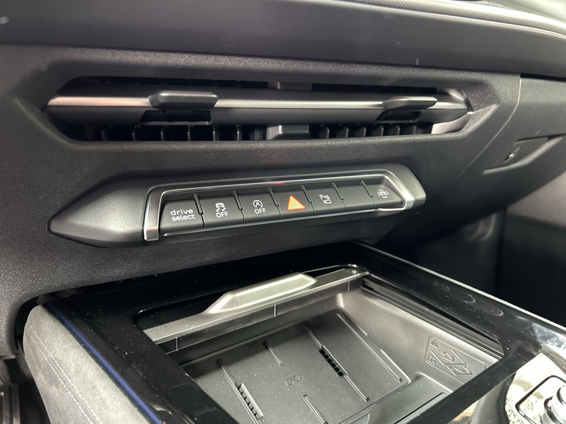 Audi Q3 TFSI quattro 195 kW S tronic — photo 8