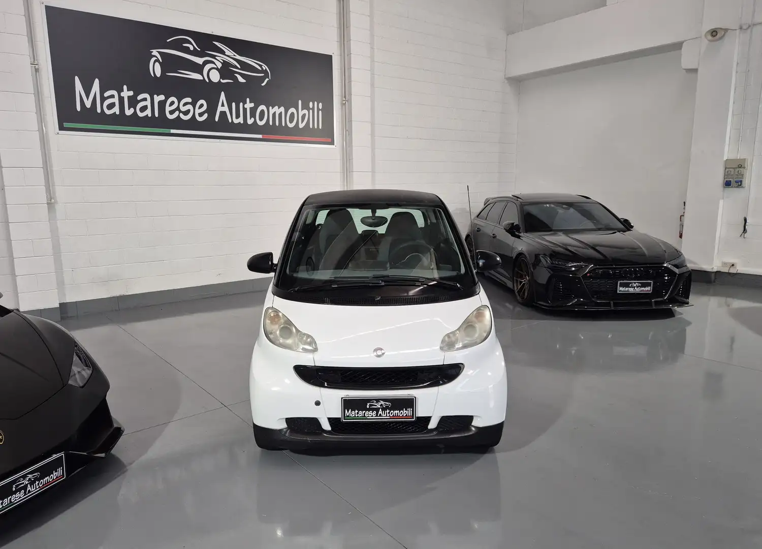 smart forTwo 1.0cc 70cv Benzina Automatica Clima Finanziabile Blanco - 2