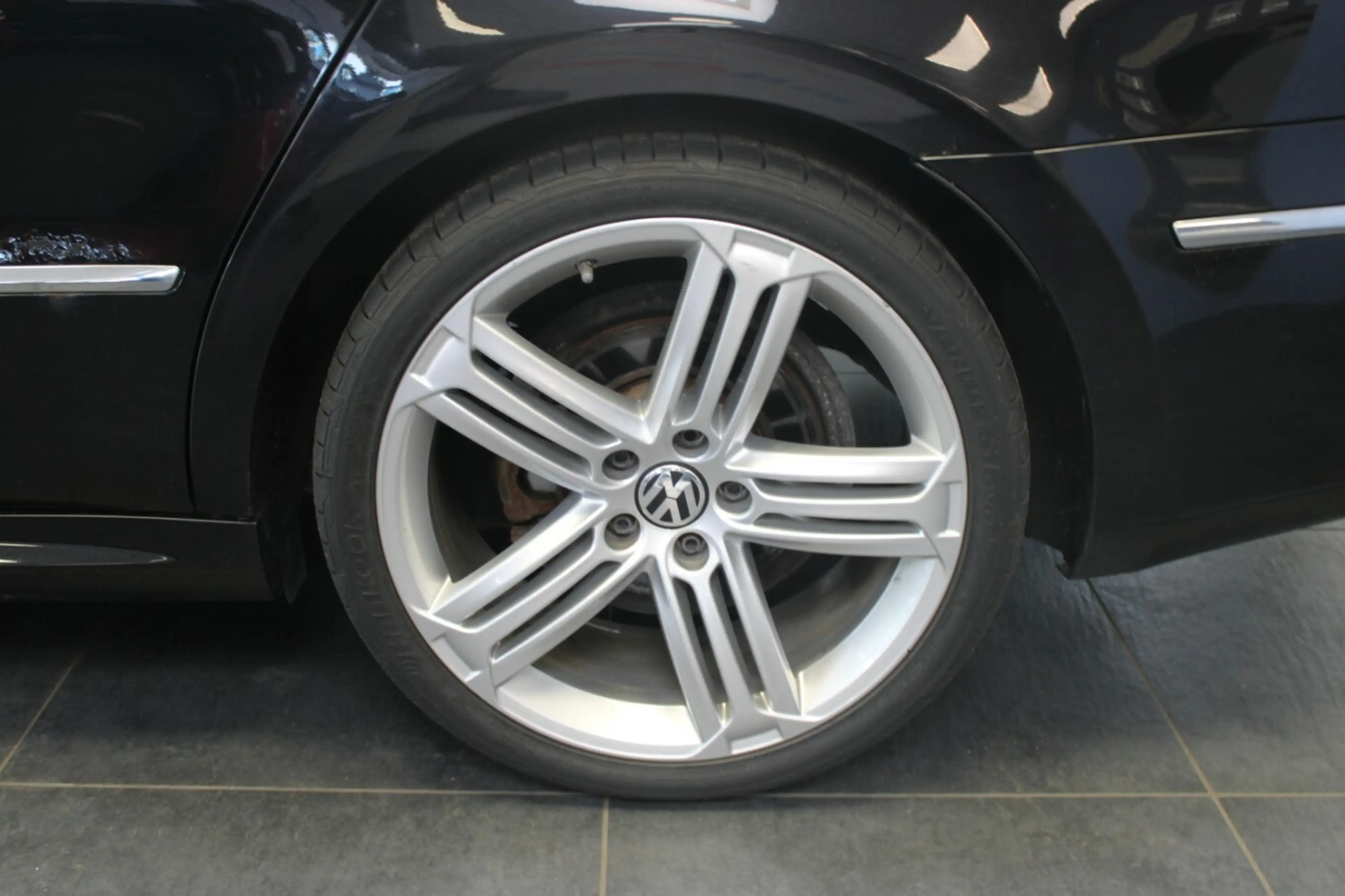 Volkswagen Passat CC 2.0 TDI 4Motion DSG R Line — photo 10