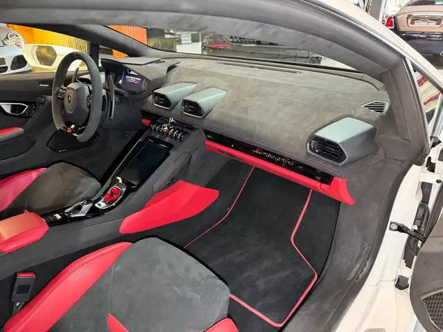 Lamborghini Huracan view 13