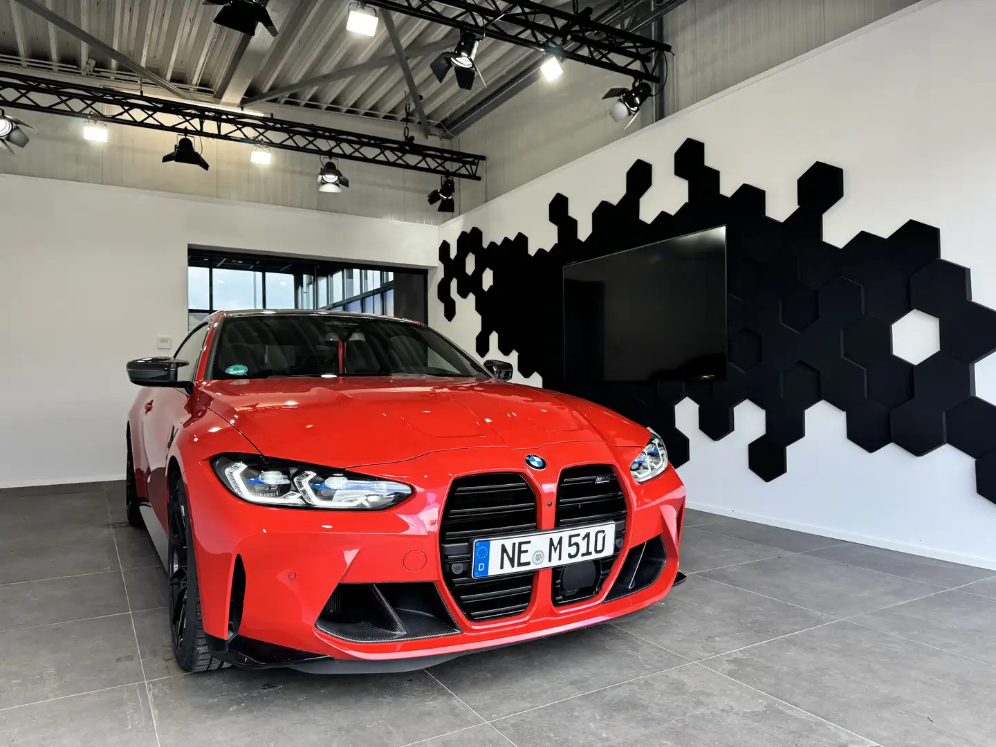 BMW M4 Competition M xDrive ACC Driving Prof M Carbon Pak Red - 2