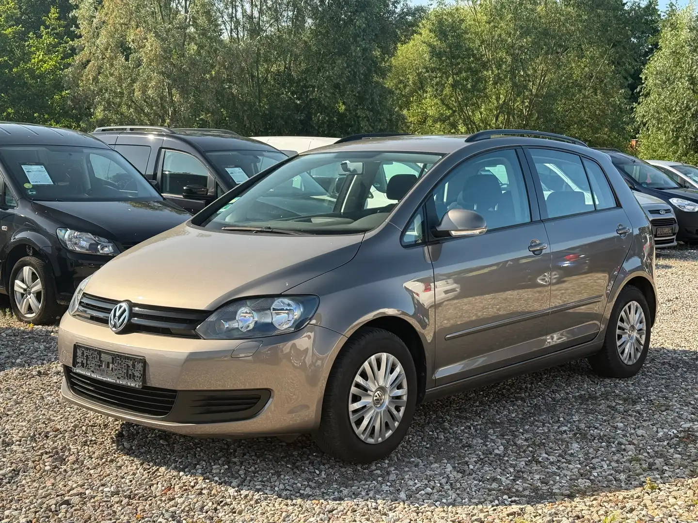 Volkswagen Golf Plus Trendline Klima AHK TÜV NEU Braun - 1