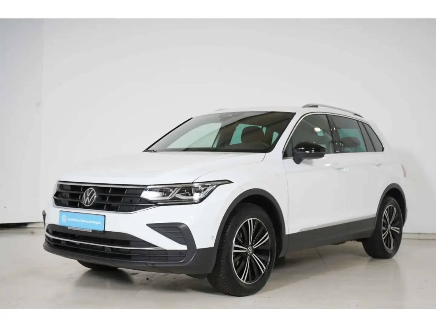 Volkswagen Tiguan 1.5 TSI Move DSG NAV/Matrix/AHK/Kamera/18 Weiß - 2