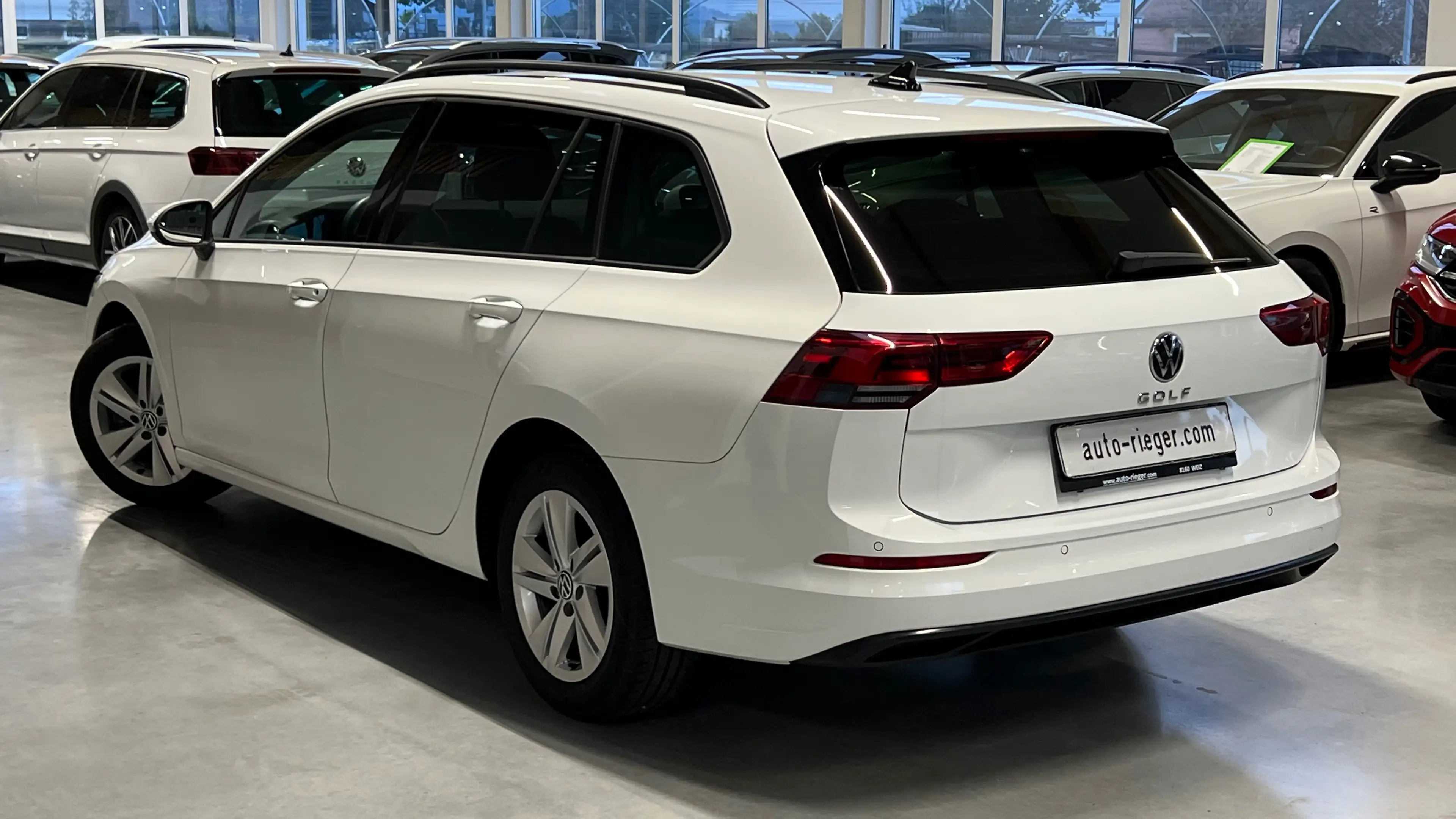 Volkswagen Golf Variant 2,0 TDI Navi, Sitzheizung, Ambientelicht, — photo 3