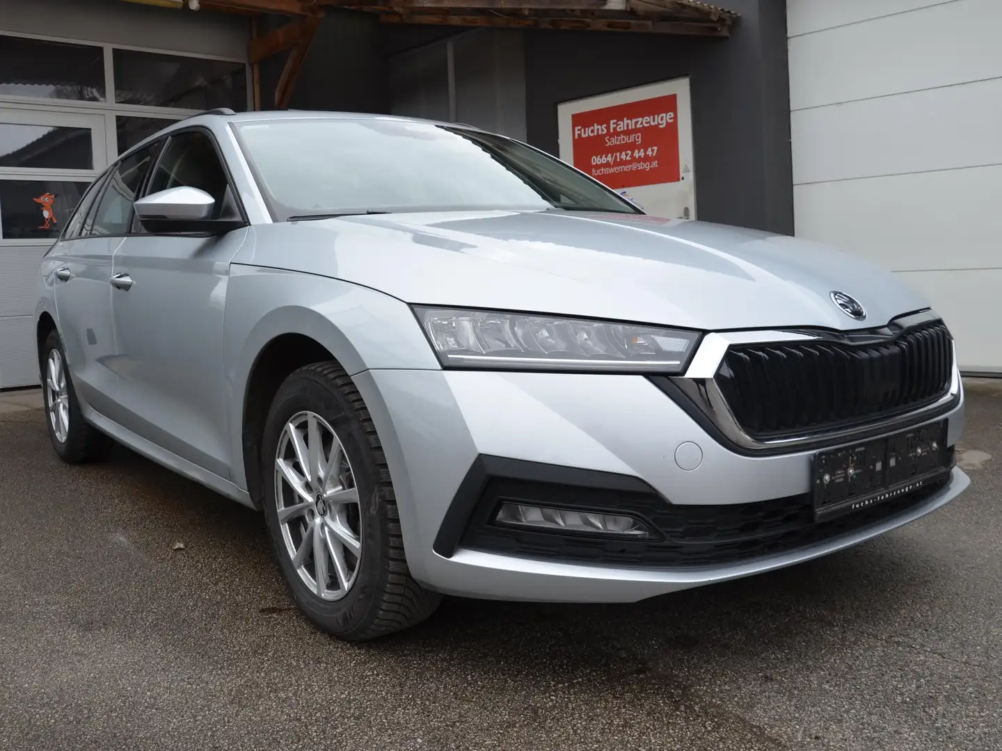 Skoda Octavia 2,0TDI 150PS DSG Ambition 4x4 "Allrad Automatik" Grau - 1