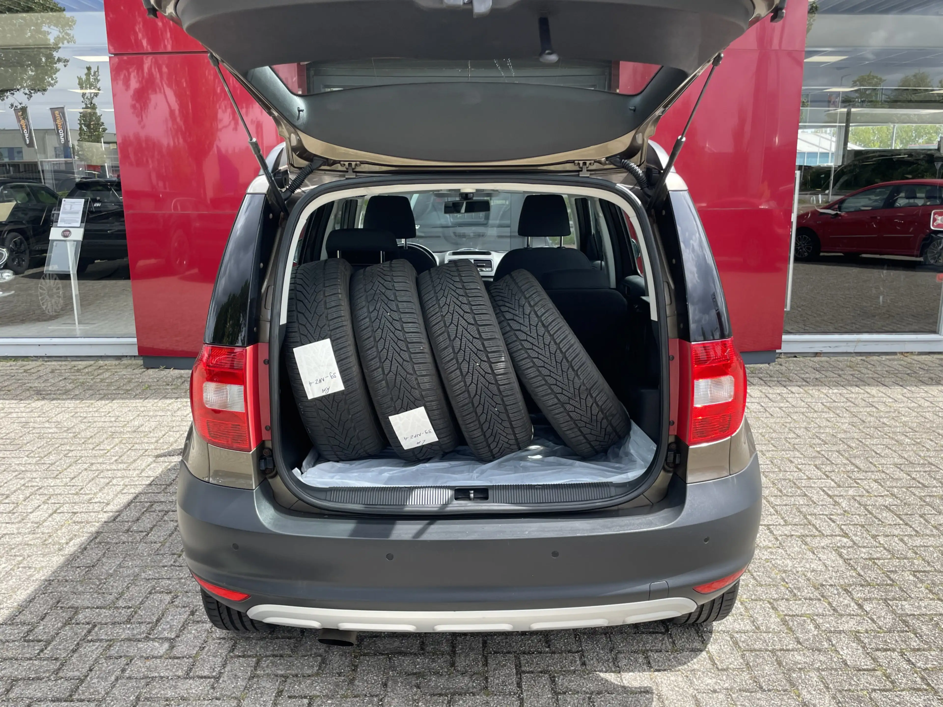 Skoda Yeti 1.2 TSI Active Plus | Parkeersensoren achter | Lic — photo 12
