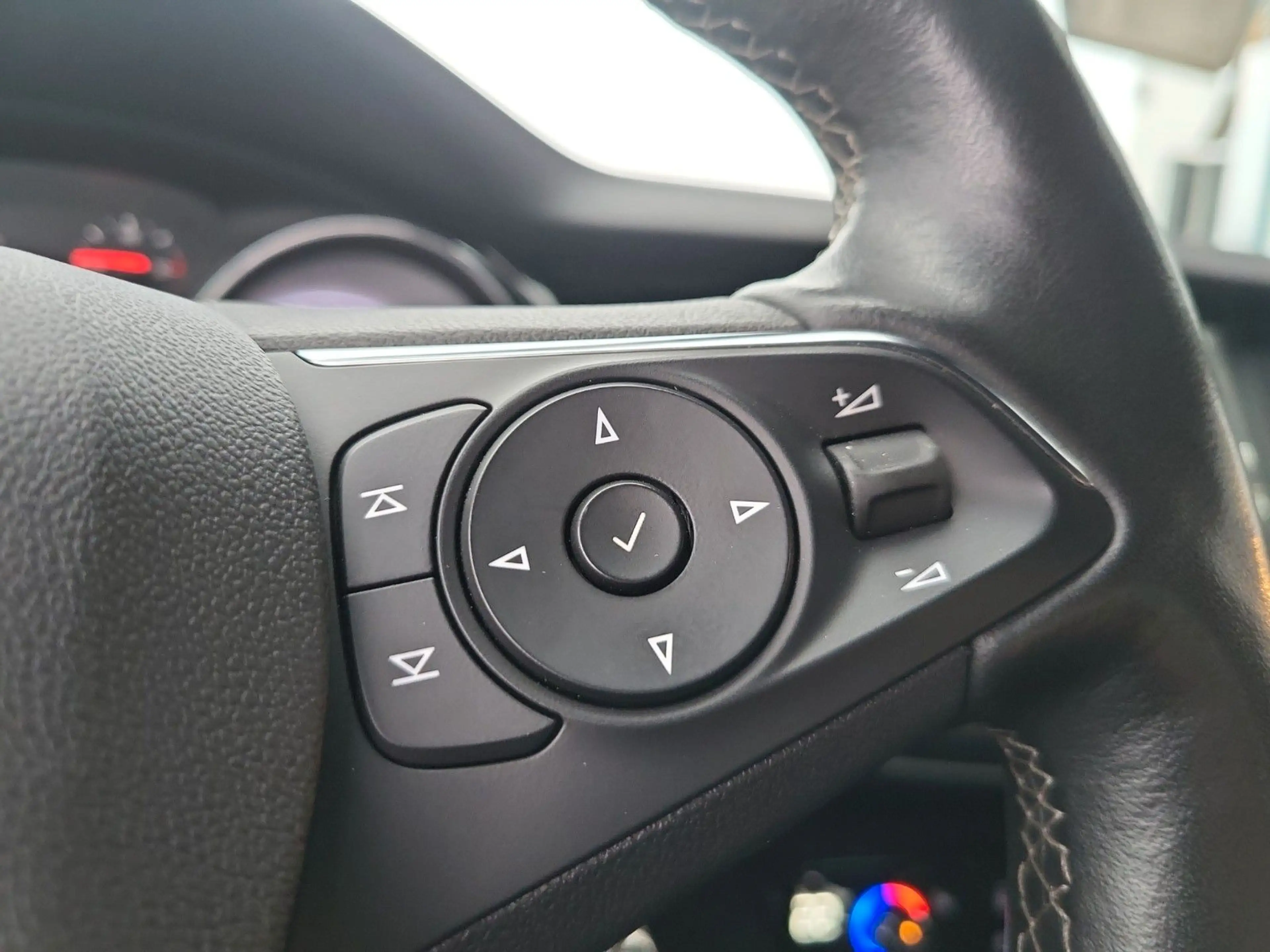 Opel Insignia B ST Premium "Elegance" 1-Hand/LED/Navi — photo 14