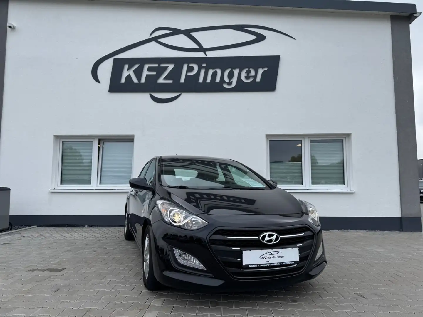 Hyundai i30 blue 1.6 GDI Trend Zwart - 1