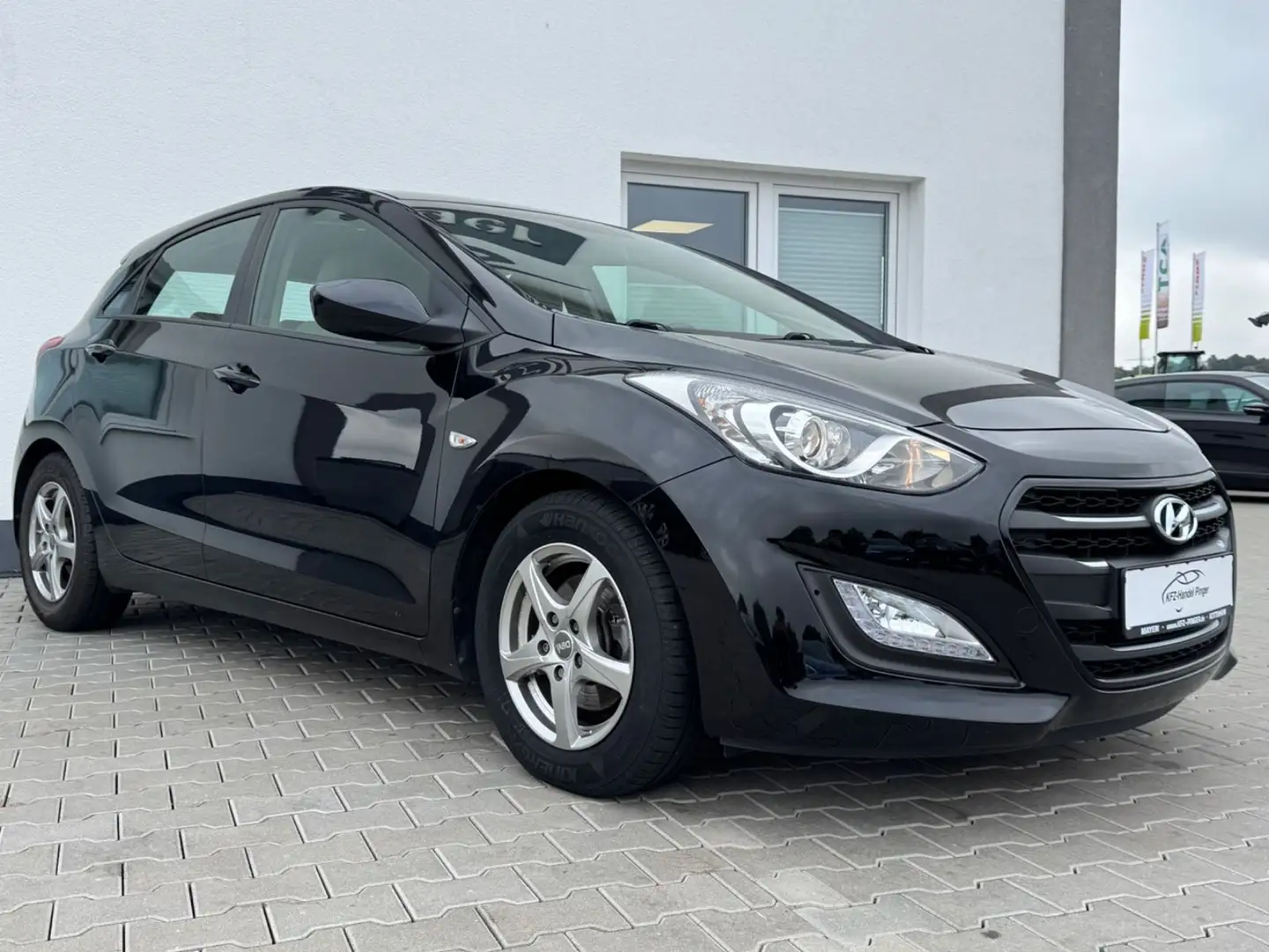 Hyundai i30 blue 1.6 GDI Trend Zwart - 2