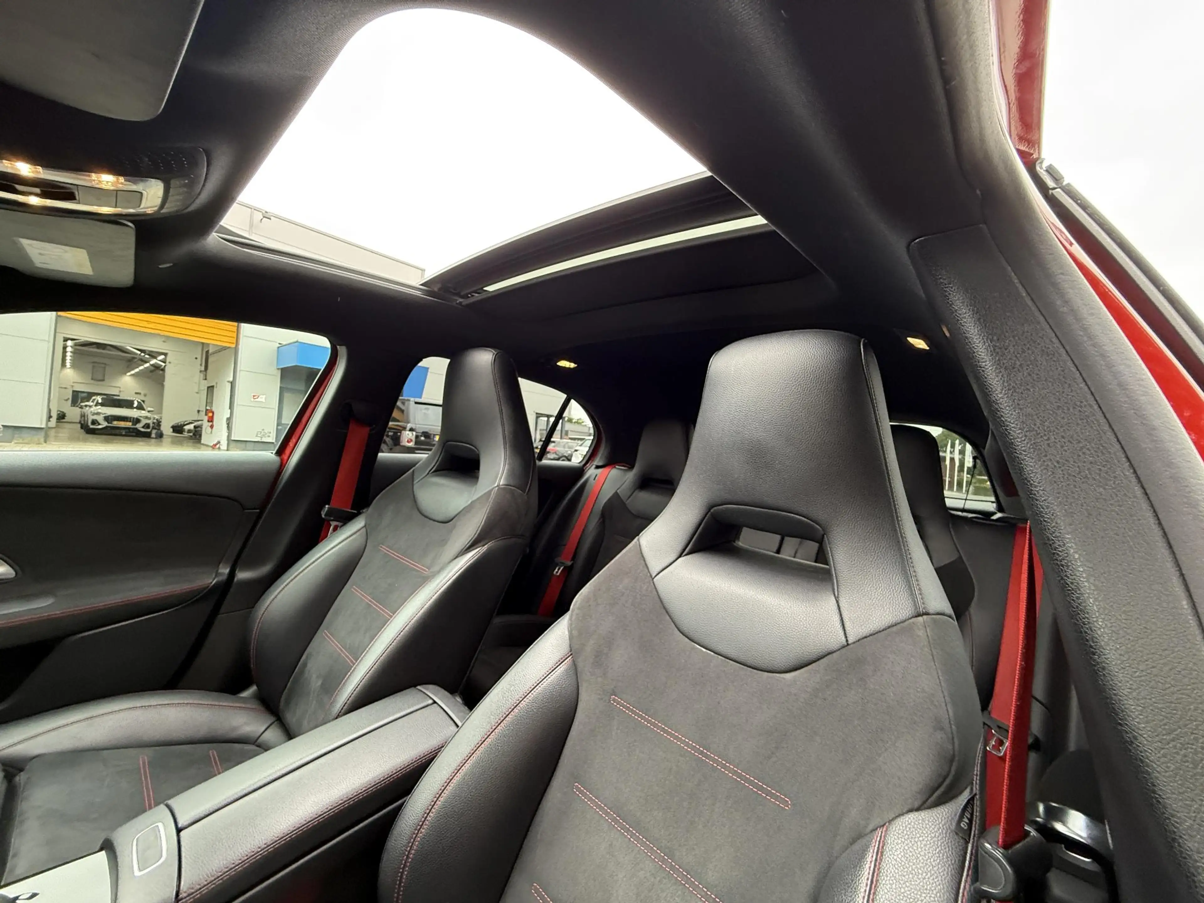 Mercedes-Benz A 200 AMG 163PK Automaat•Pano•Burmester — photo 15