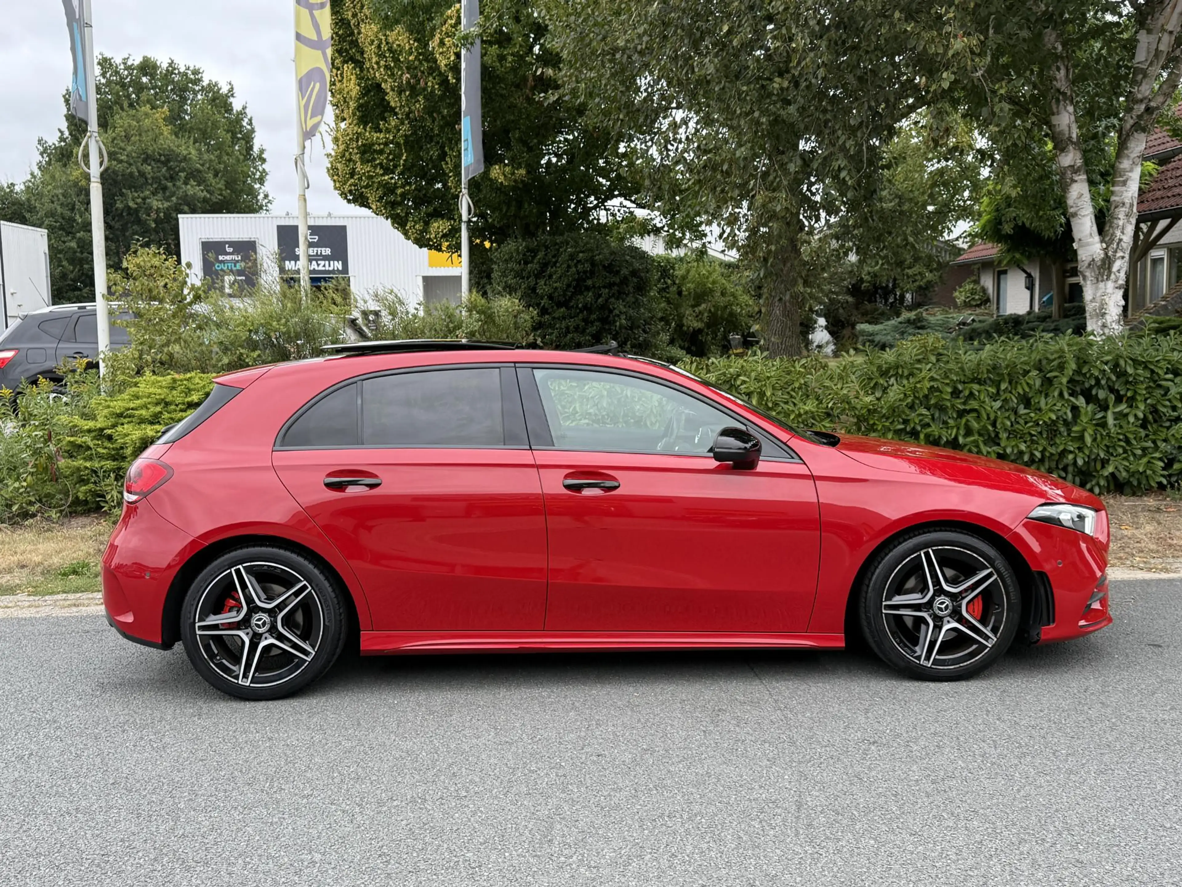 Mercedes-Benz A 200 AMG 163PK Automaat•Pano•Burmester — photo 9