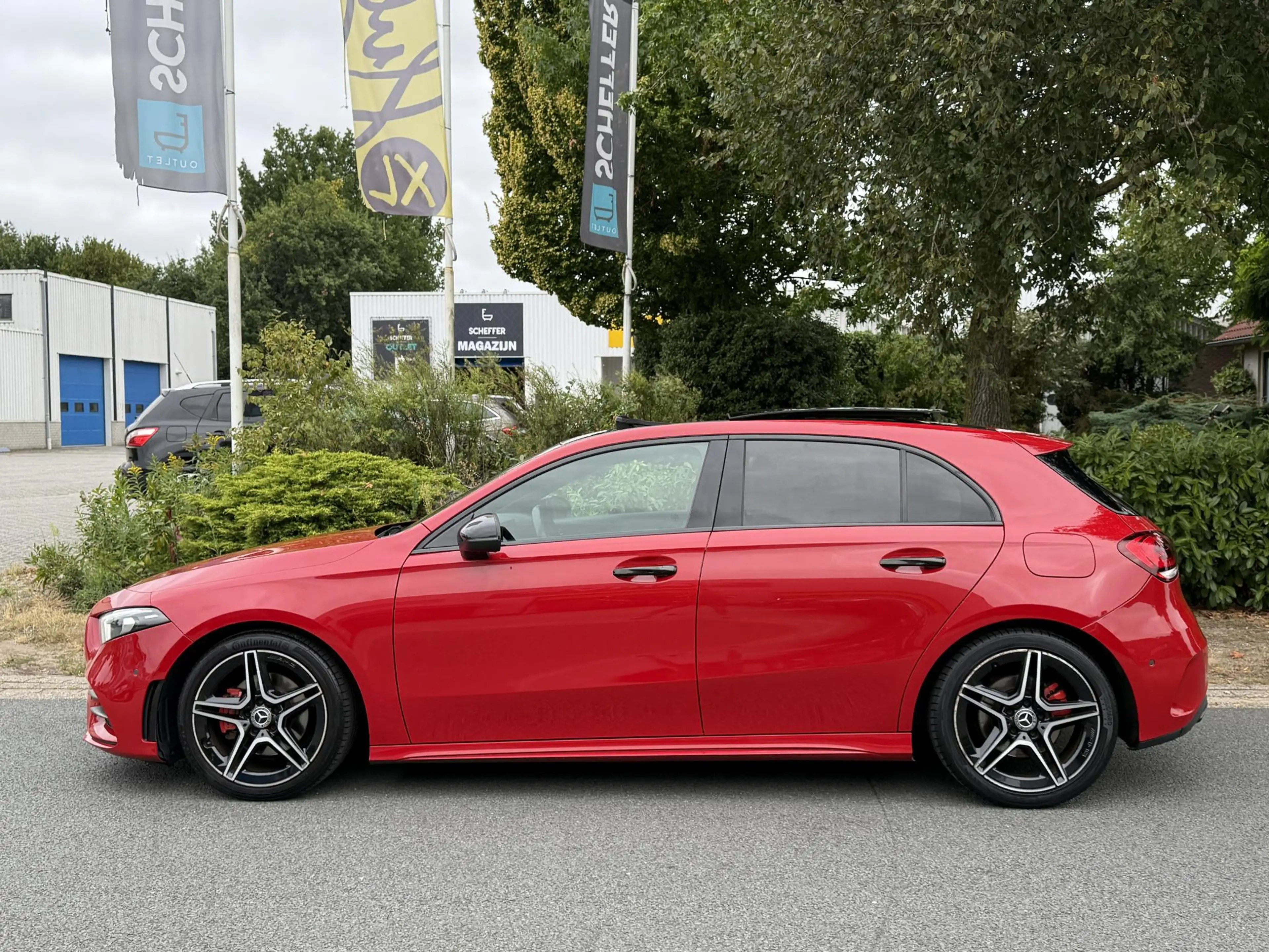 Mercedes-Benz A 200 AMG 163PK Automaat•Pano•Burmester — photo 2